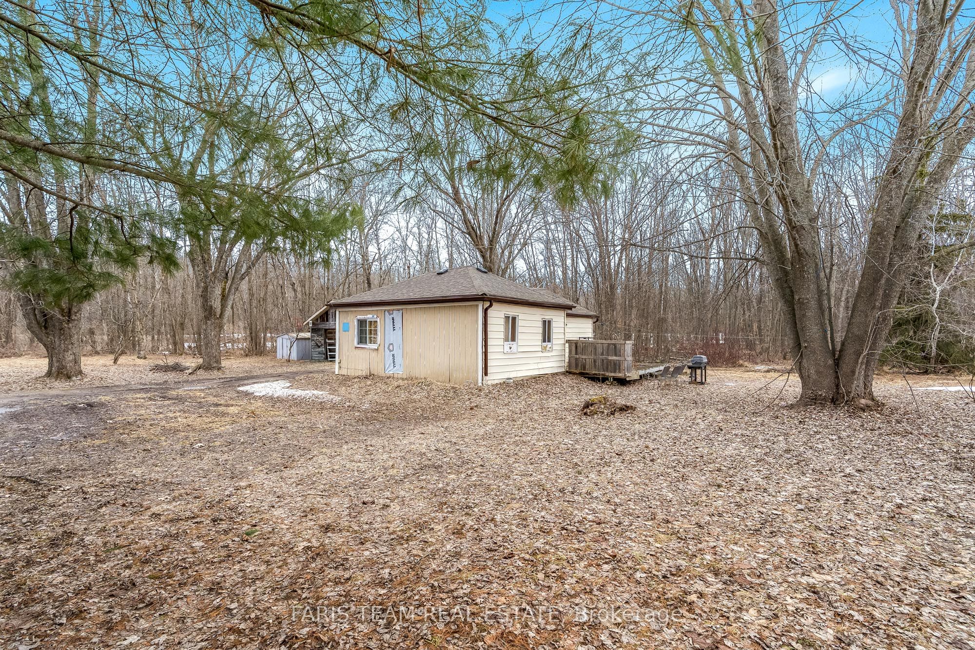 4076 Airport Road Property Photo 3