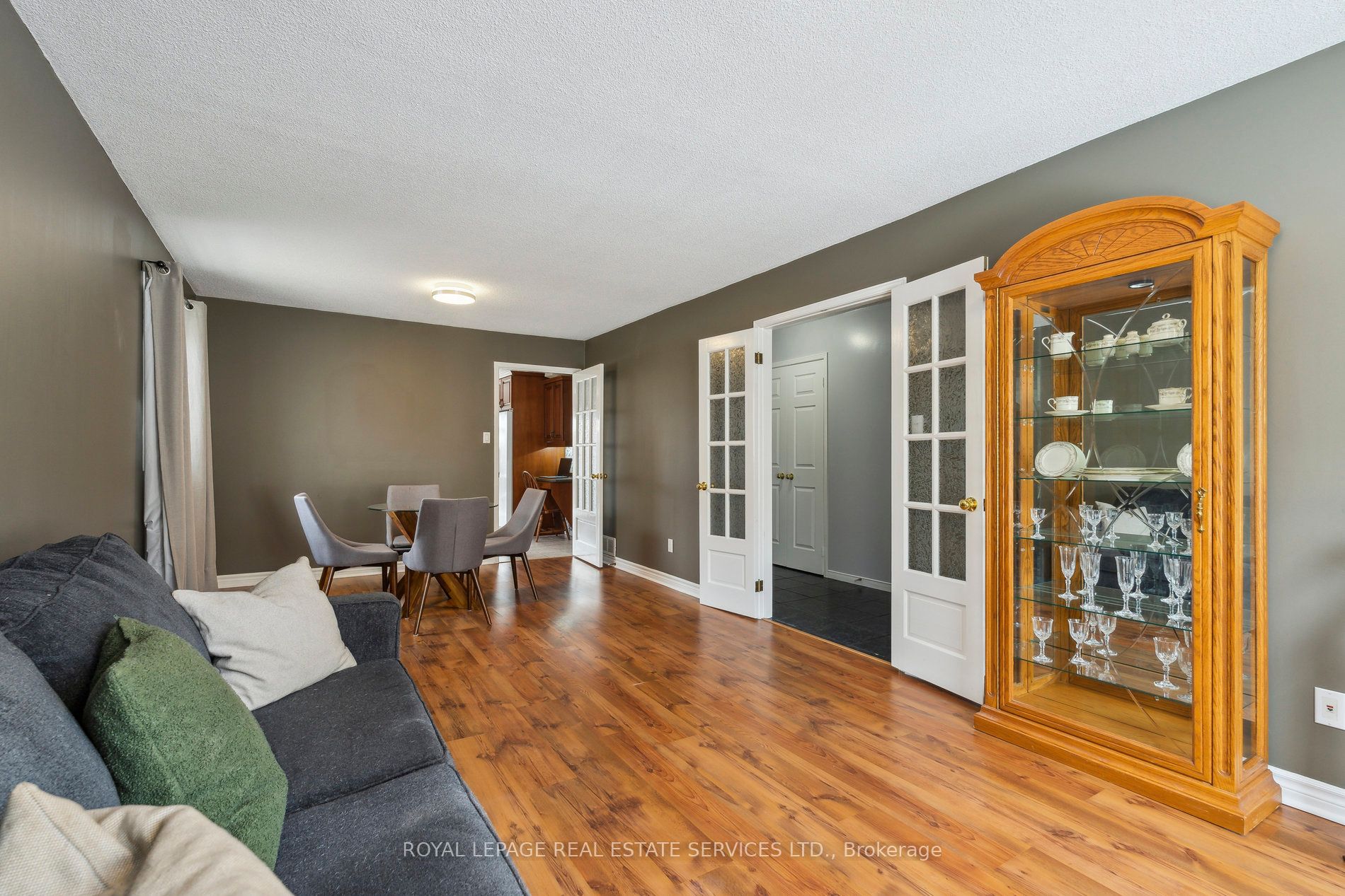 19 Engel Crescent Property Photo 8