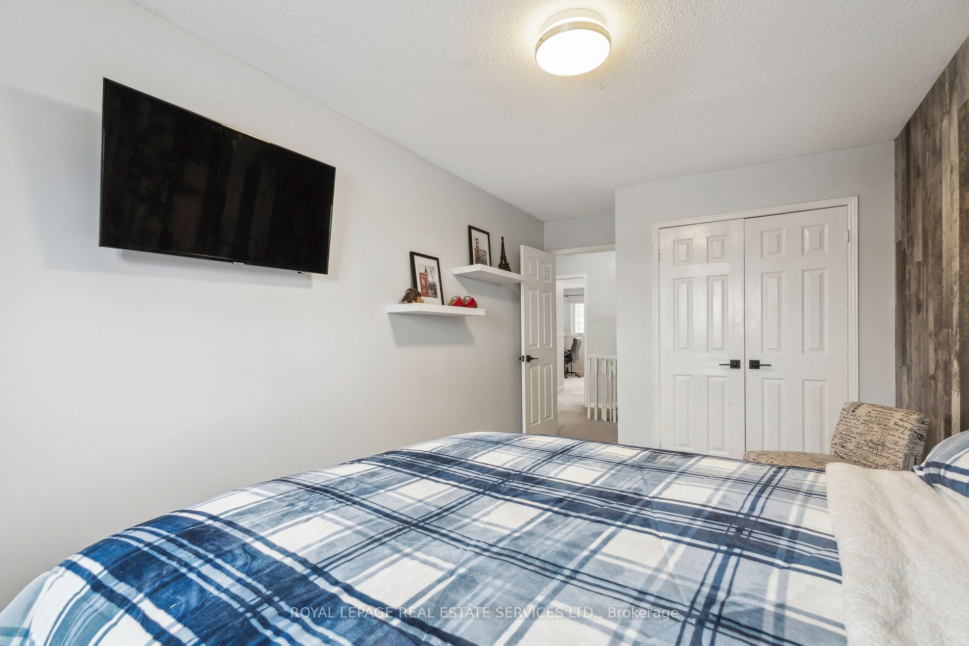 19 Engel Crescent Property Photo 24