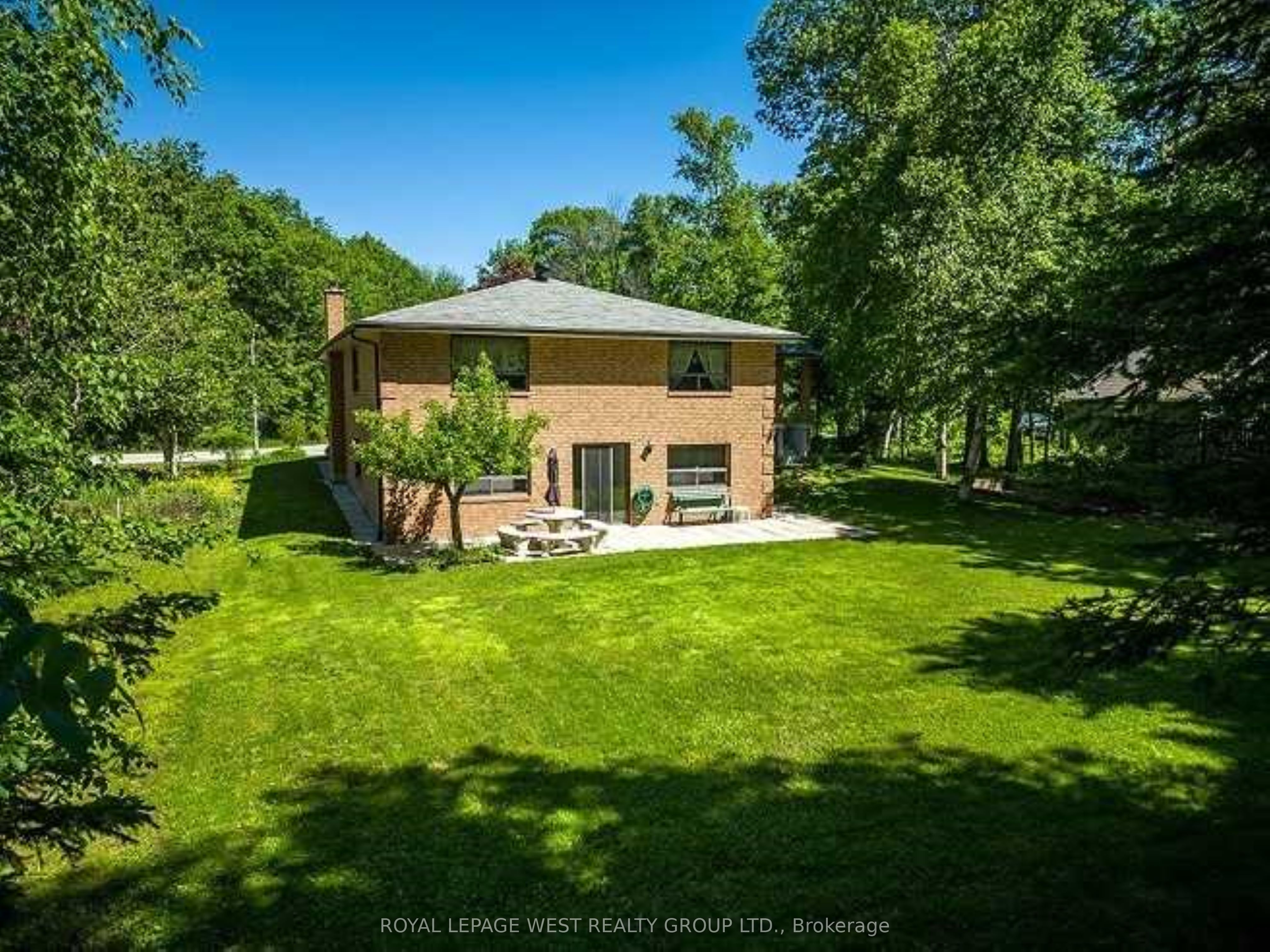 13 Sunward Drive Property Photo 22