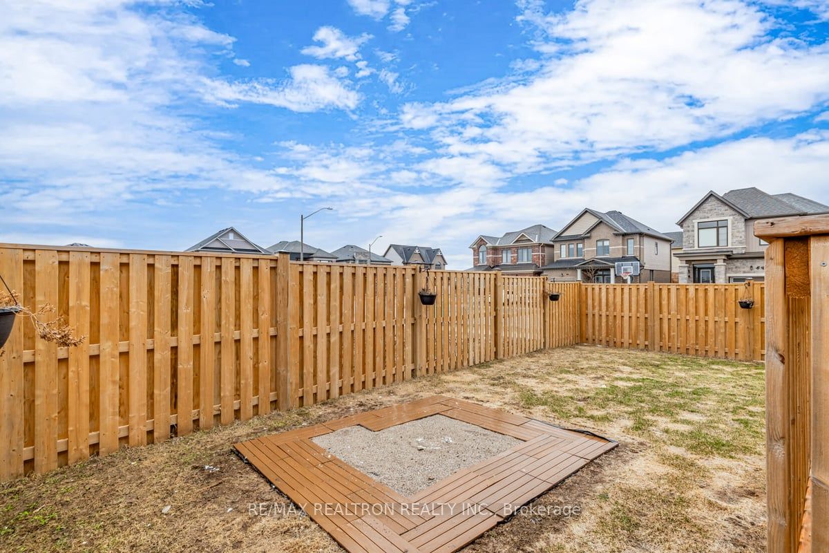 47 Alnwick Street Property Photo 33