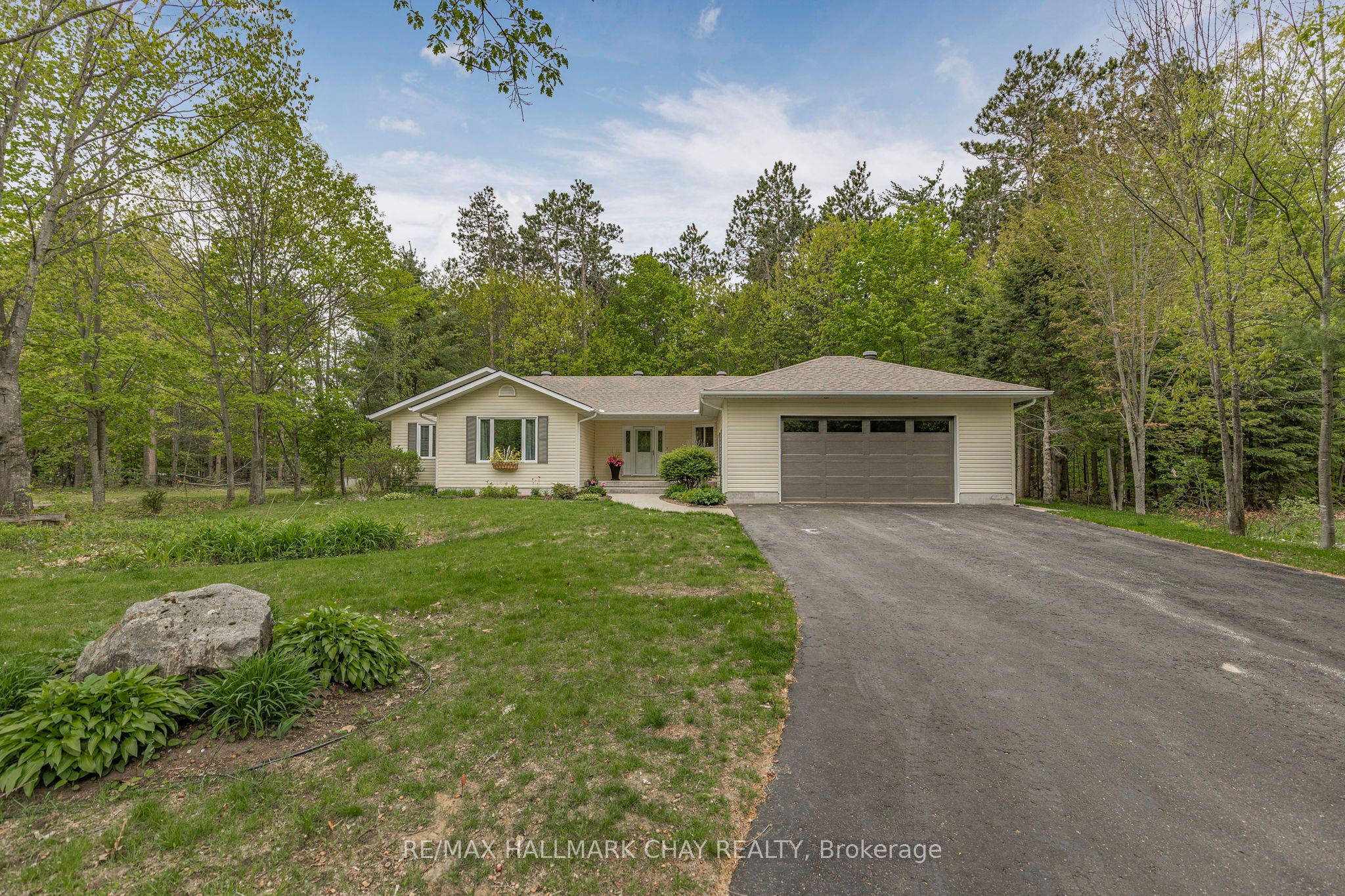 37 Sterling Drive Property Photo 1
