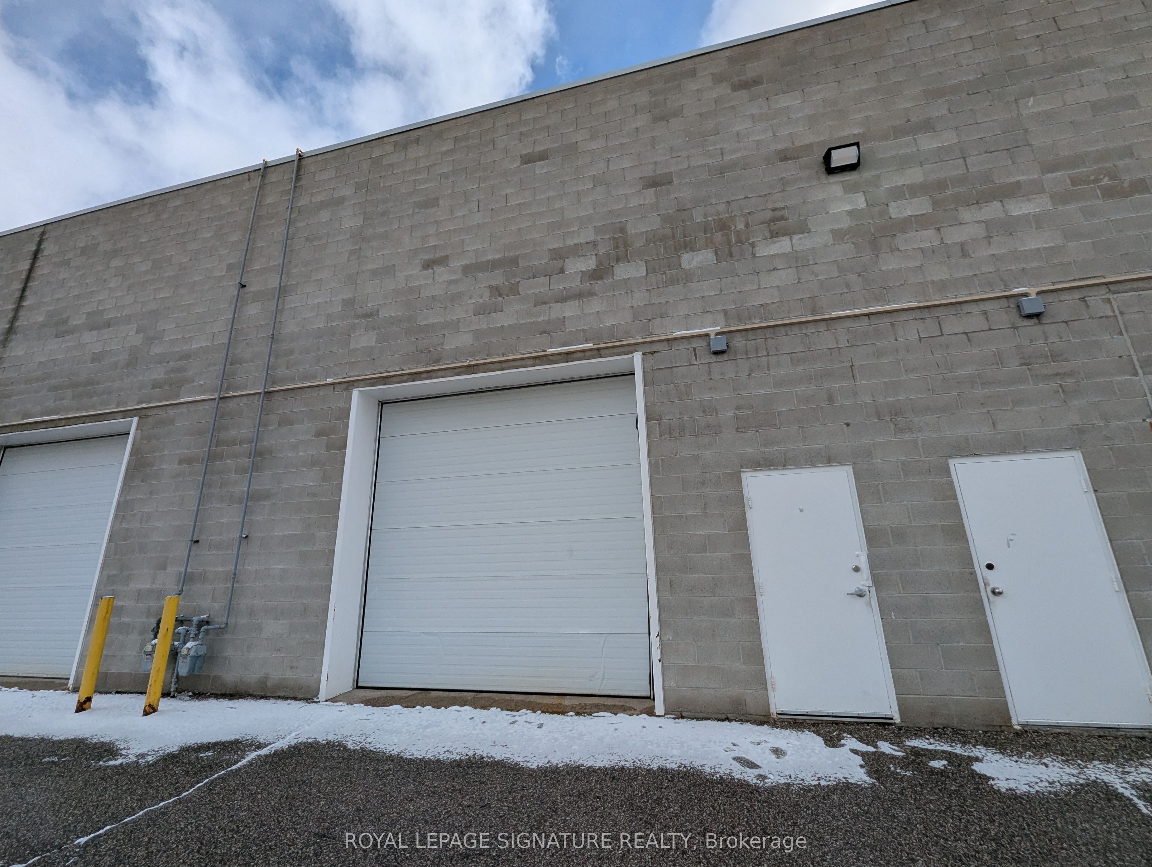 #unit E - 570 Bryne Drive Property Photo 24