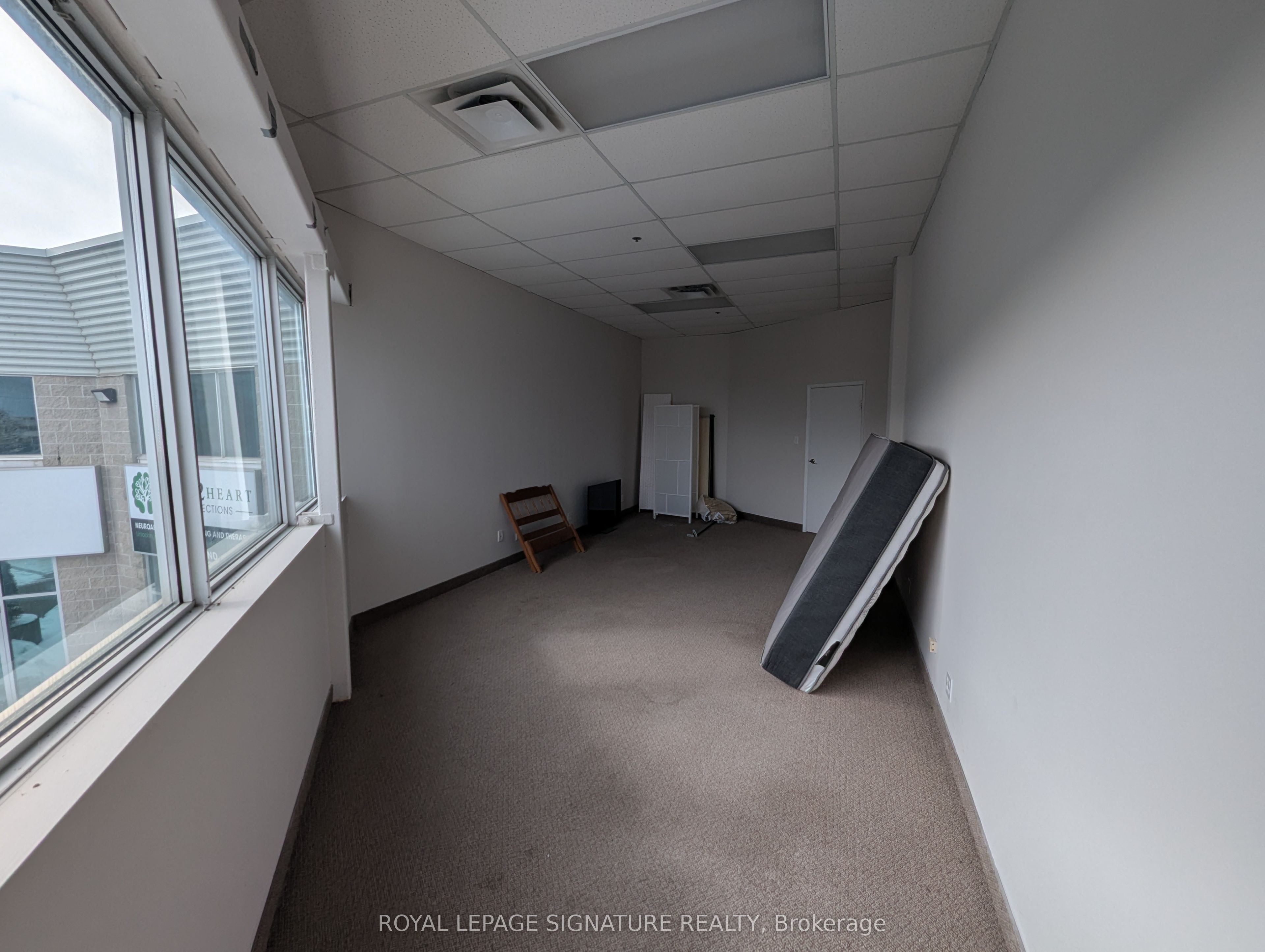 #unit E - 570 Bryne Drive Property Photo 22