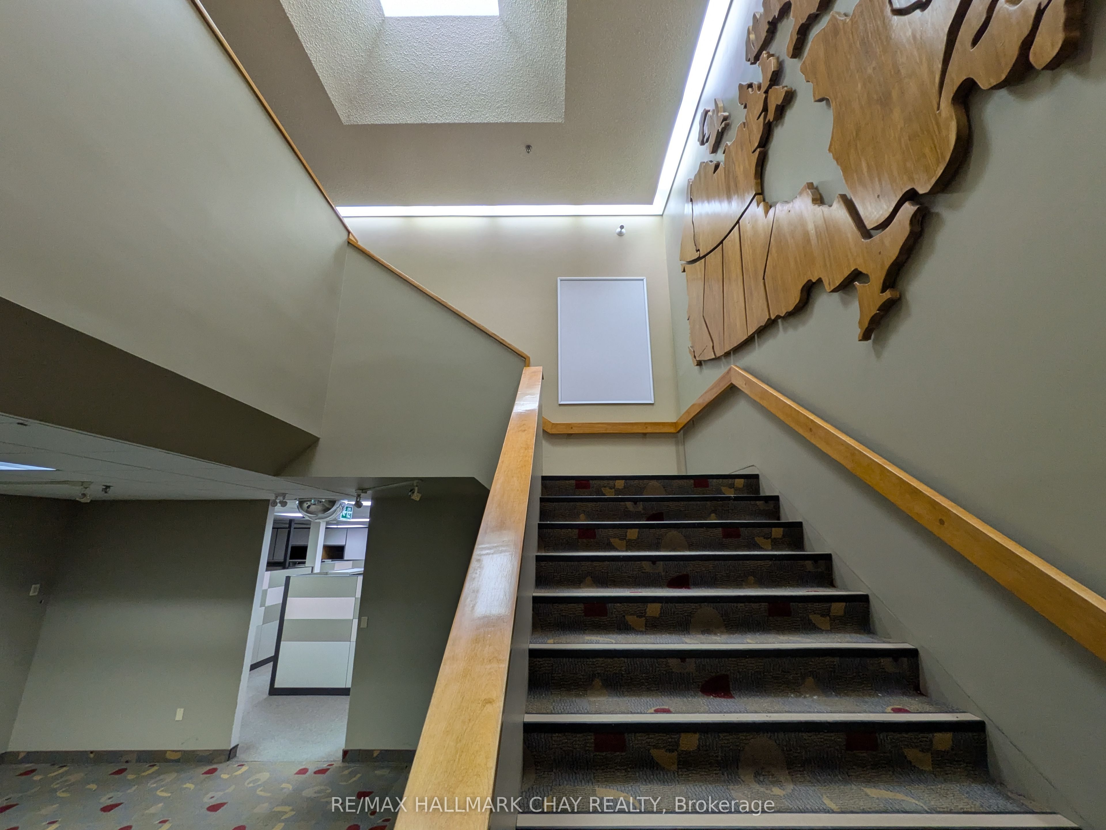 #2nd Floor - 279 Bayview Drive Property Photo 7
