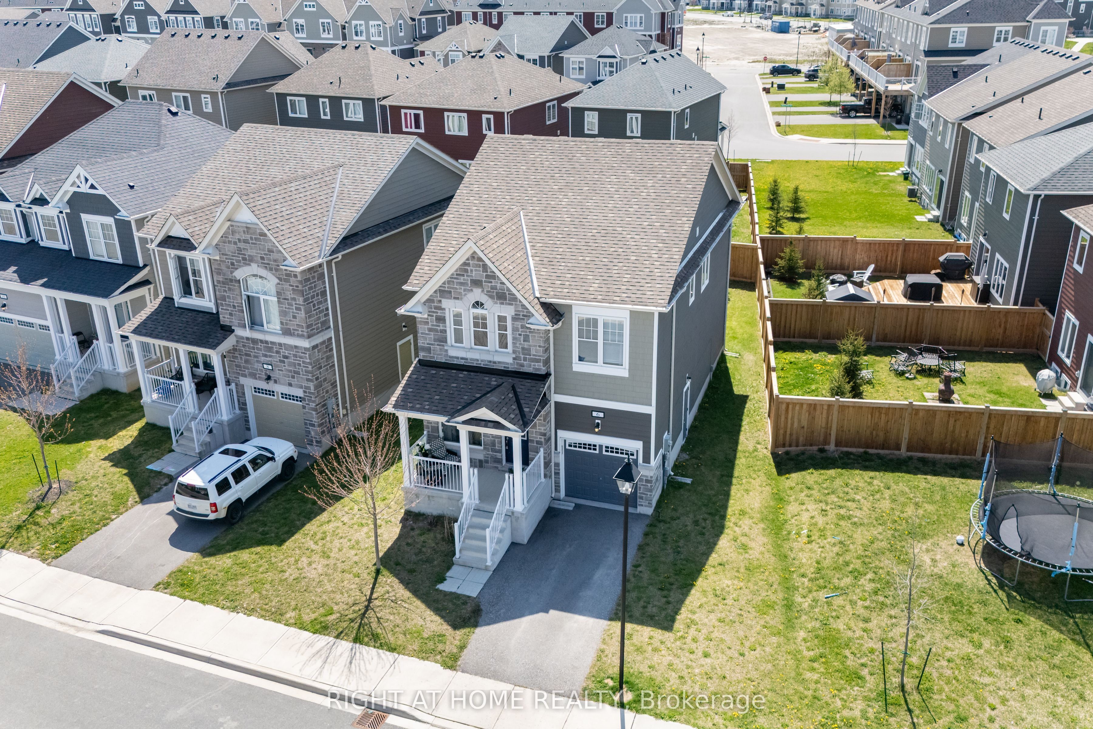 6 Bobolink Drive Property Photo 1