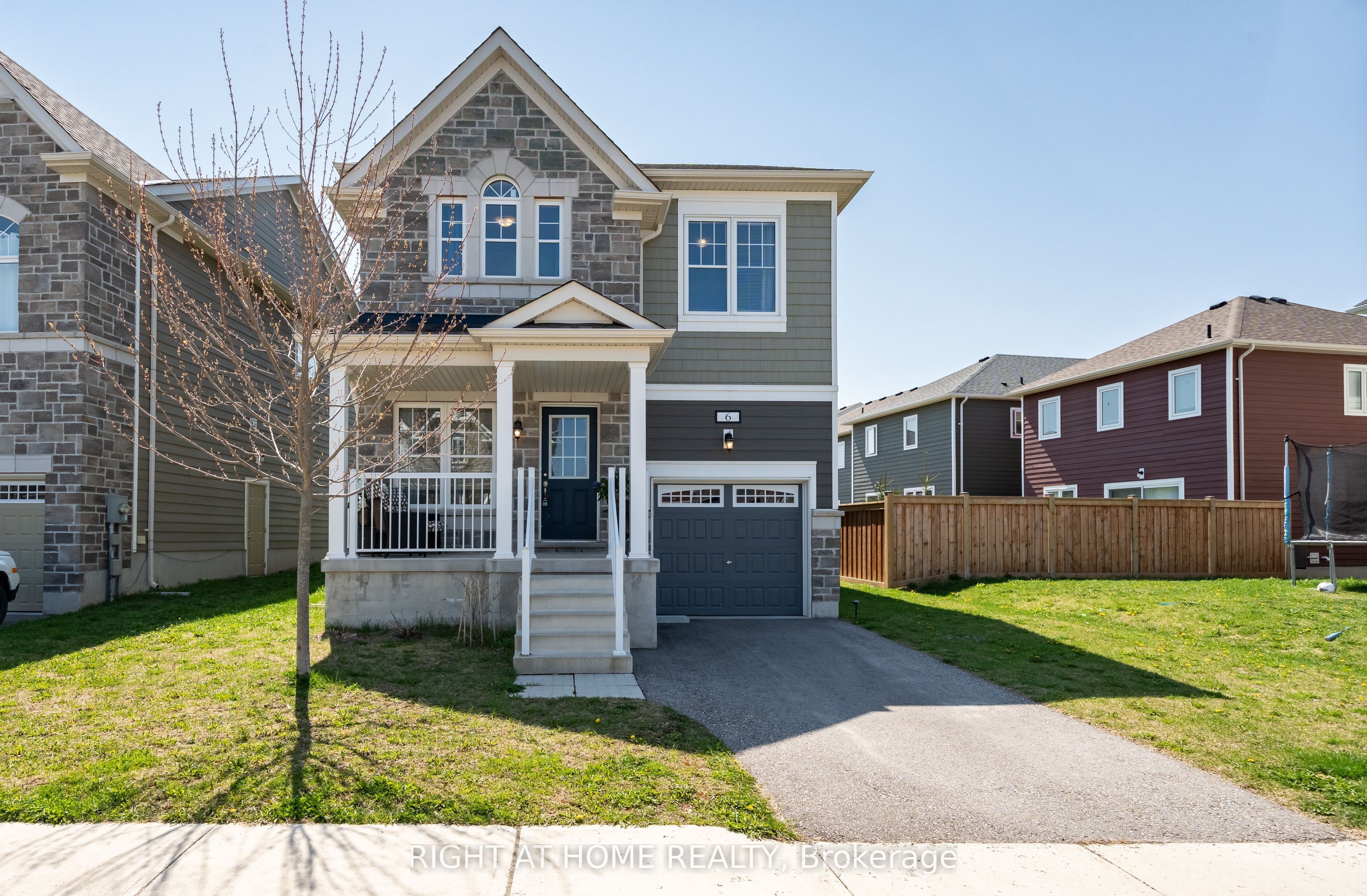 6 Bobolink Drive Property Photo 2