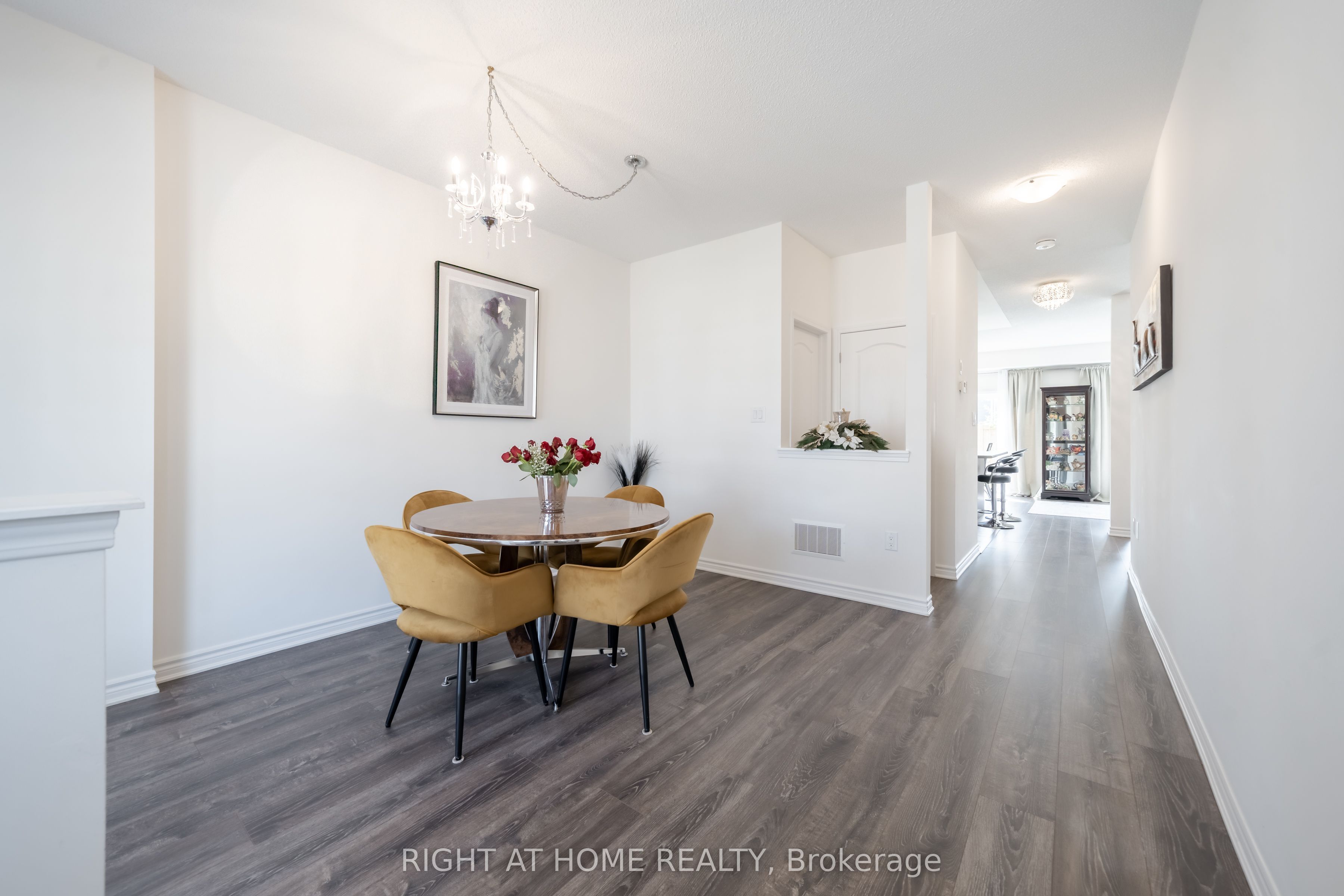 6 Bobolink Drive Property Photo 5