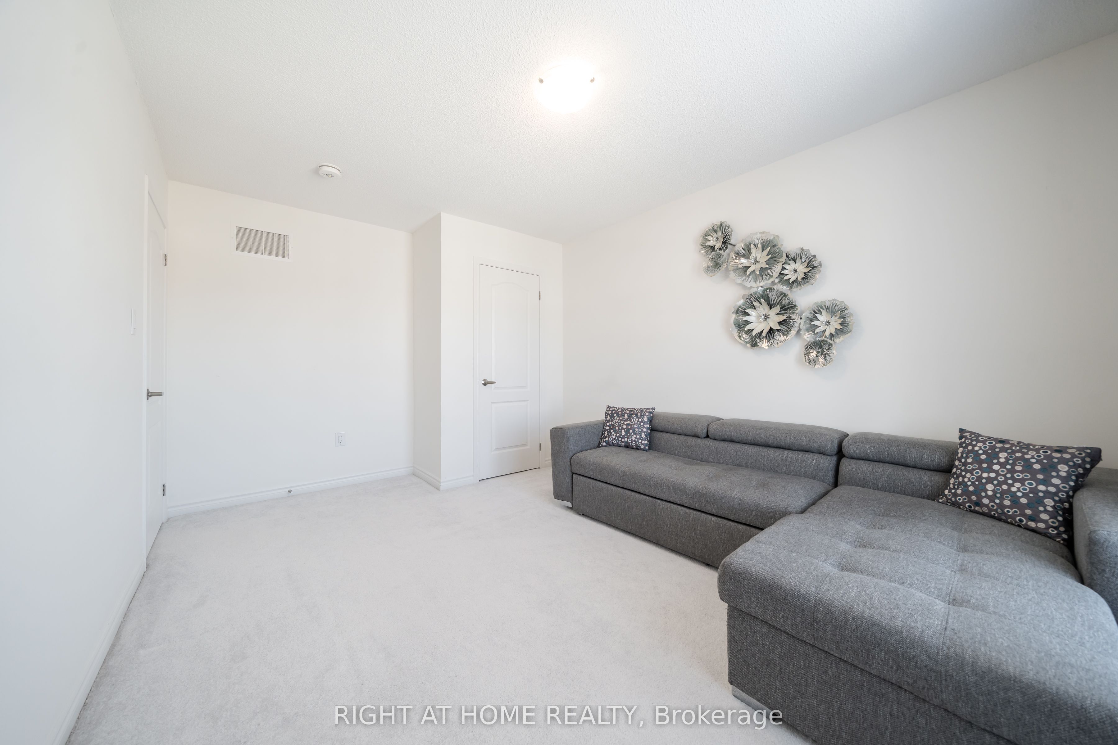 6 Bobolink Drive Property Photo 22