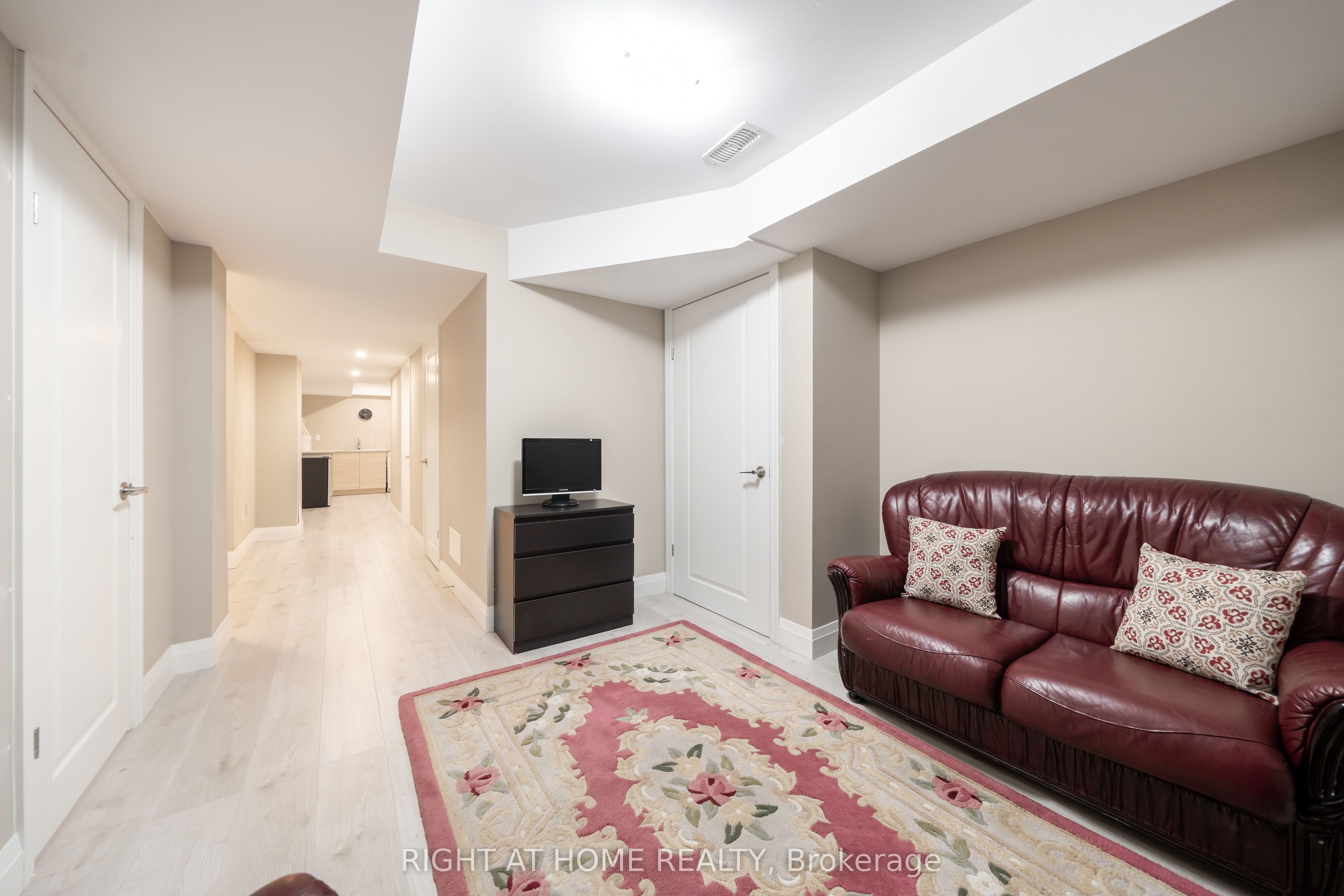 6 Bobolink Drive Property Photo 28