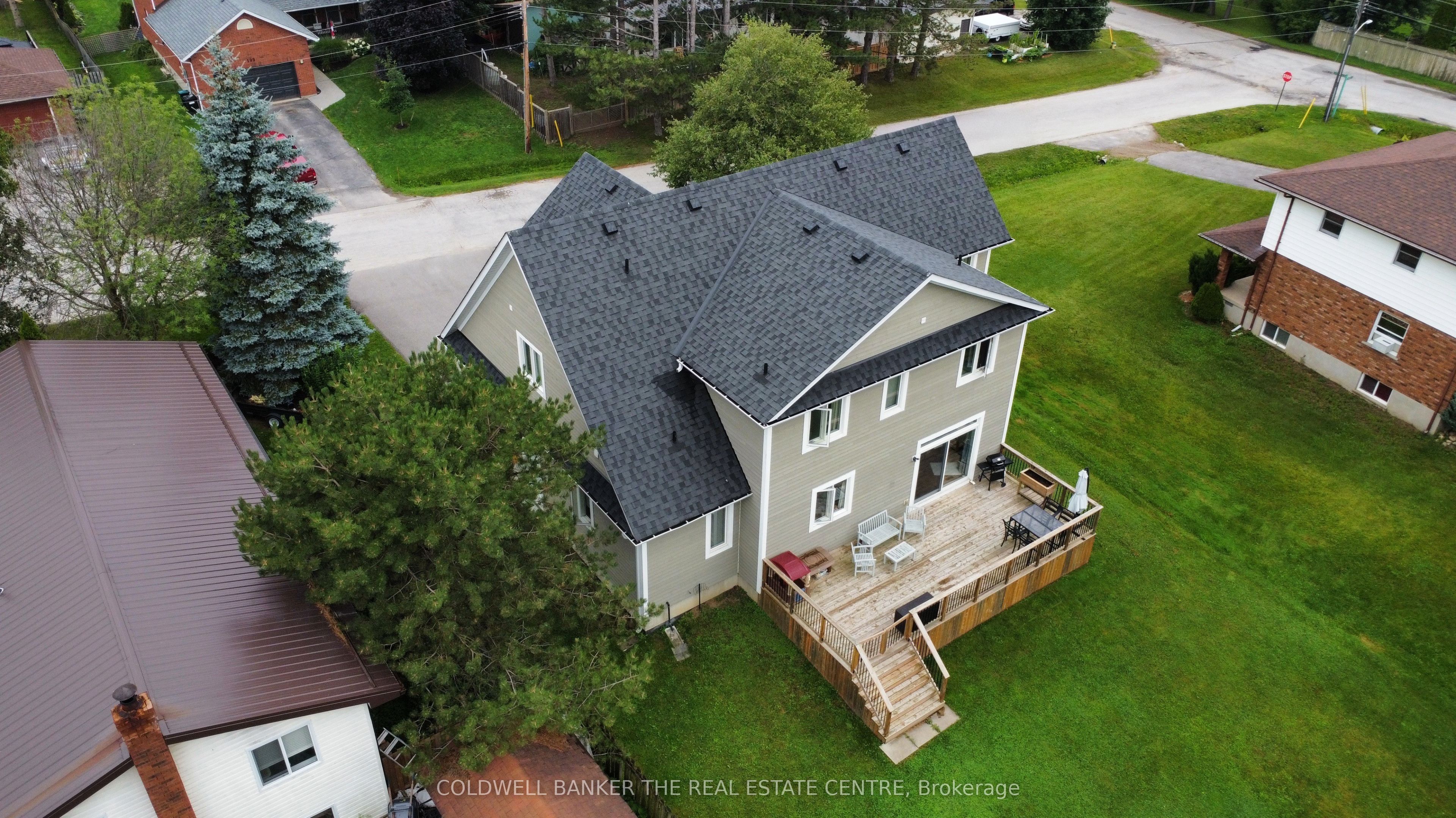 202 Clarence Street Property Photo 6