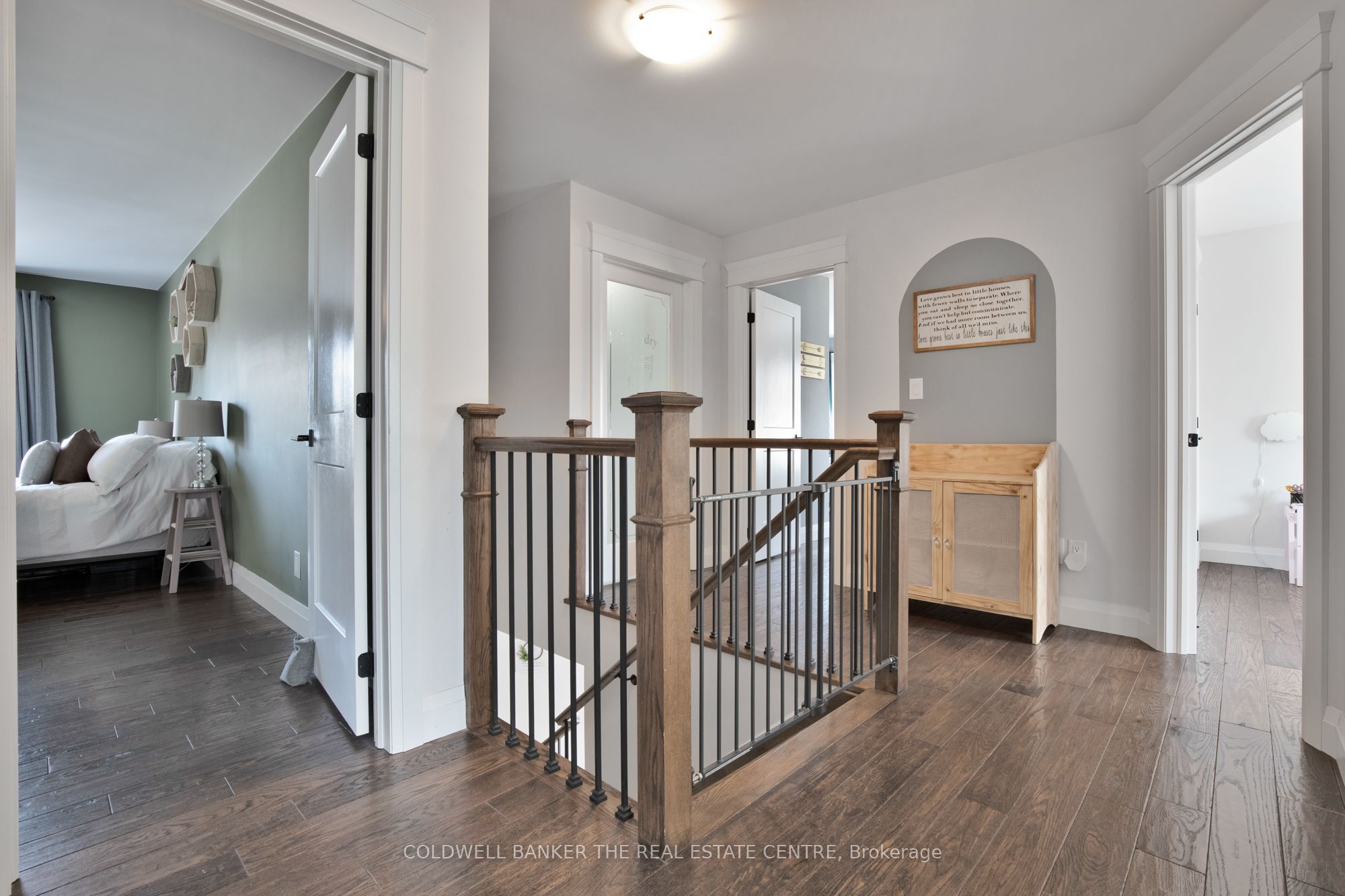 202 Clarence Street Property Photo 24