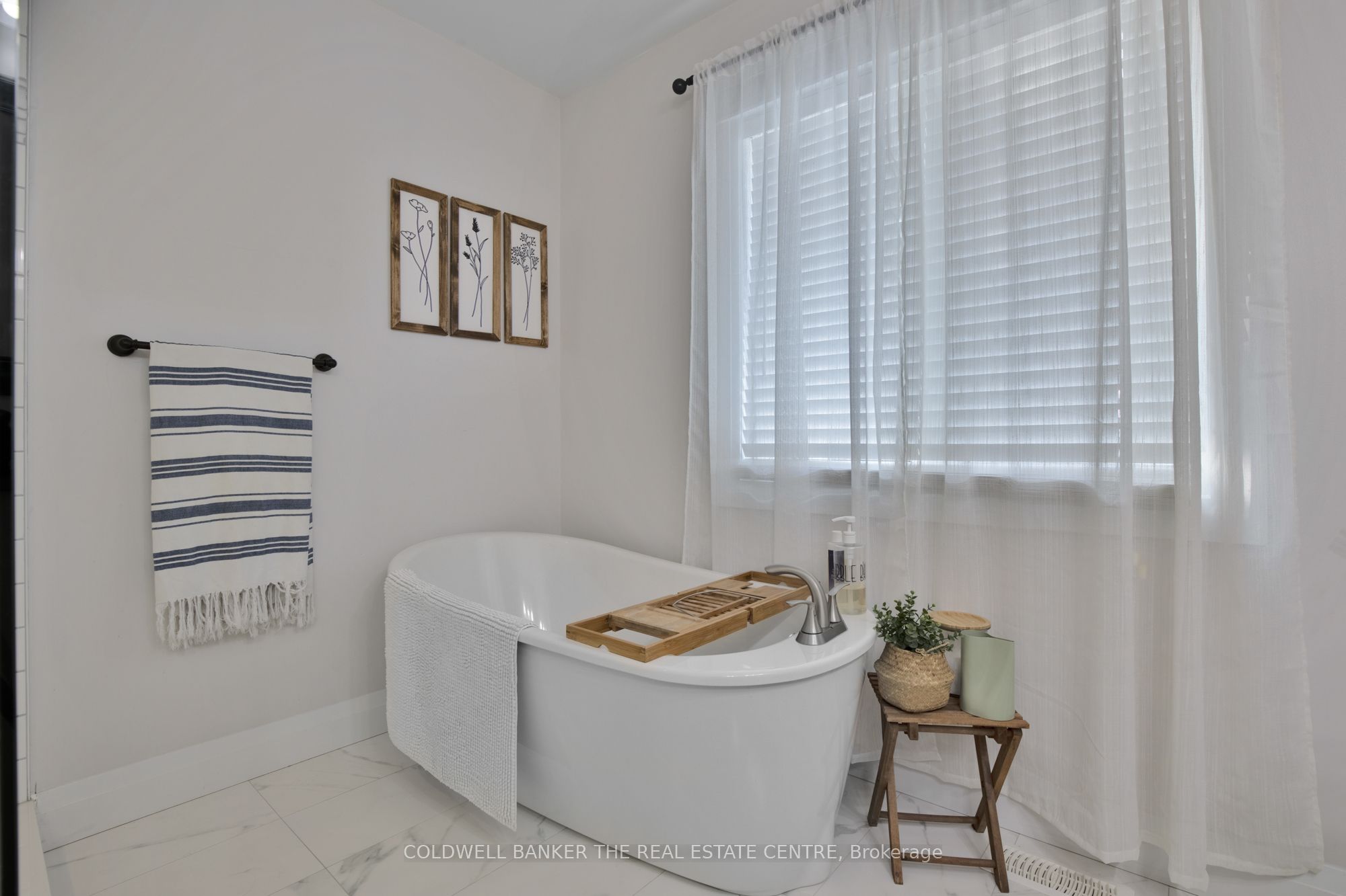 202 Clarence Street Property Photo 41