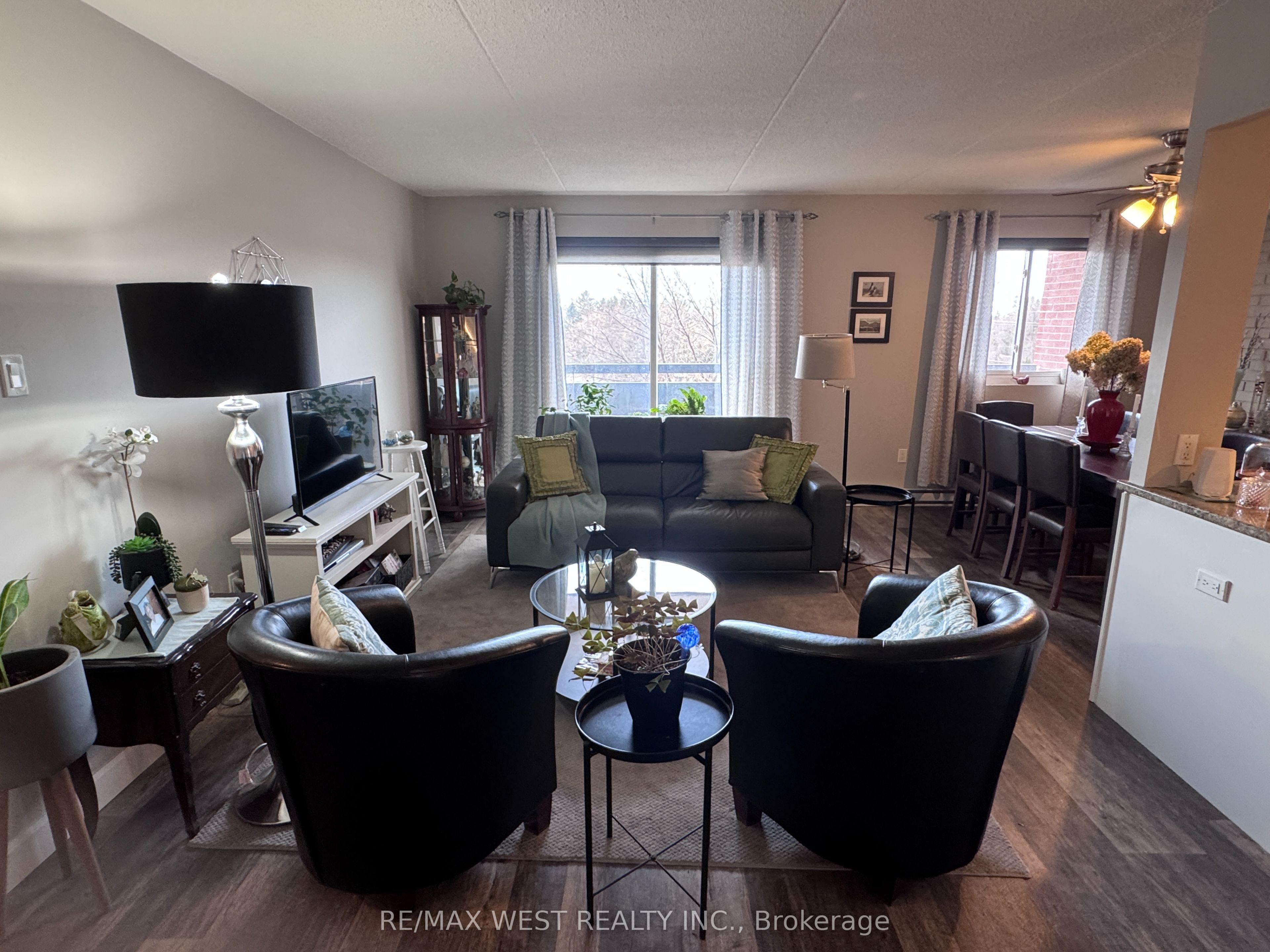 460 Ontario Street 406 Property Photo 1