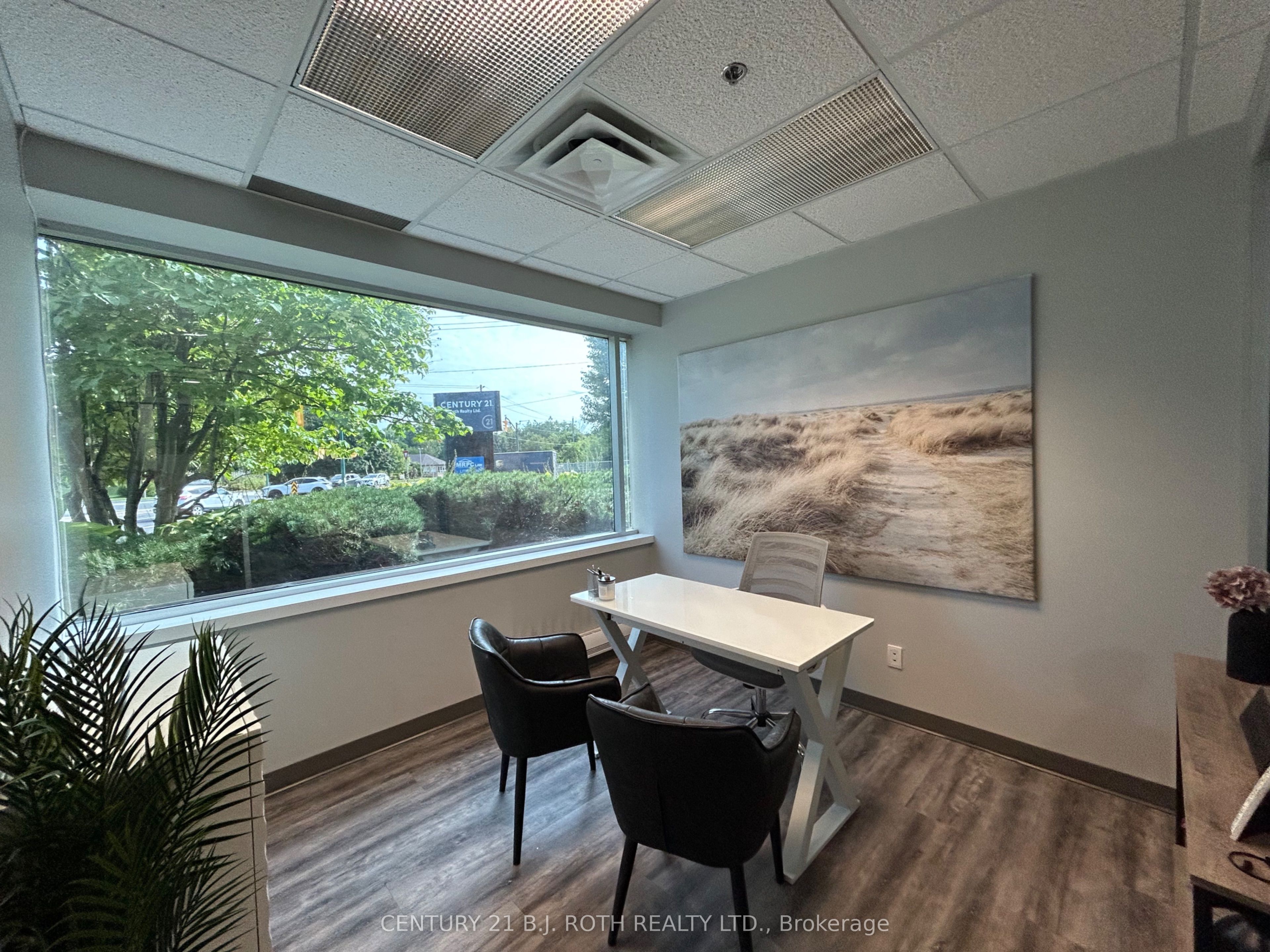 #100 - 300 Lakeshore Drive Property Photo 3