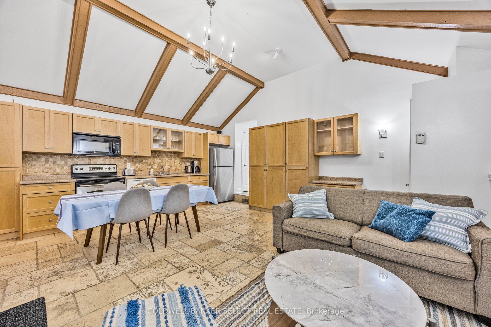 79 Baker Street Property Photo 7
