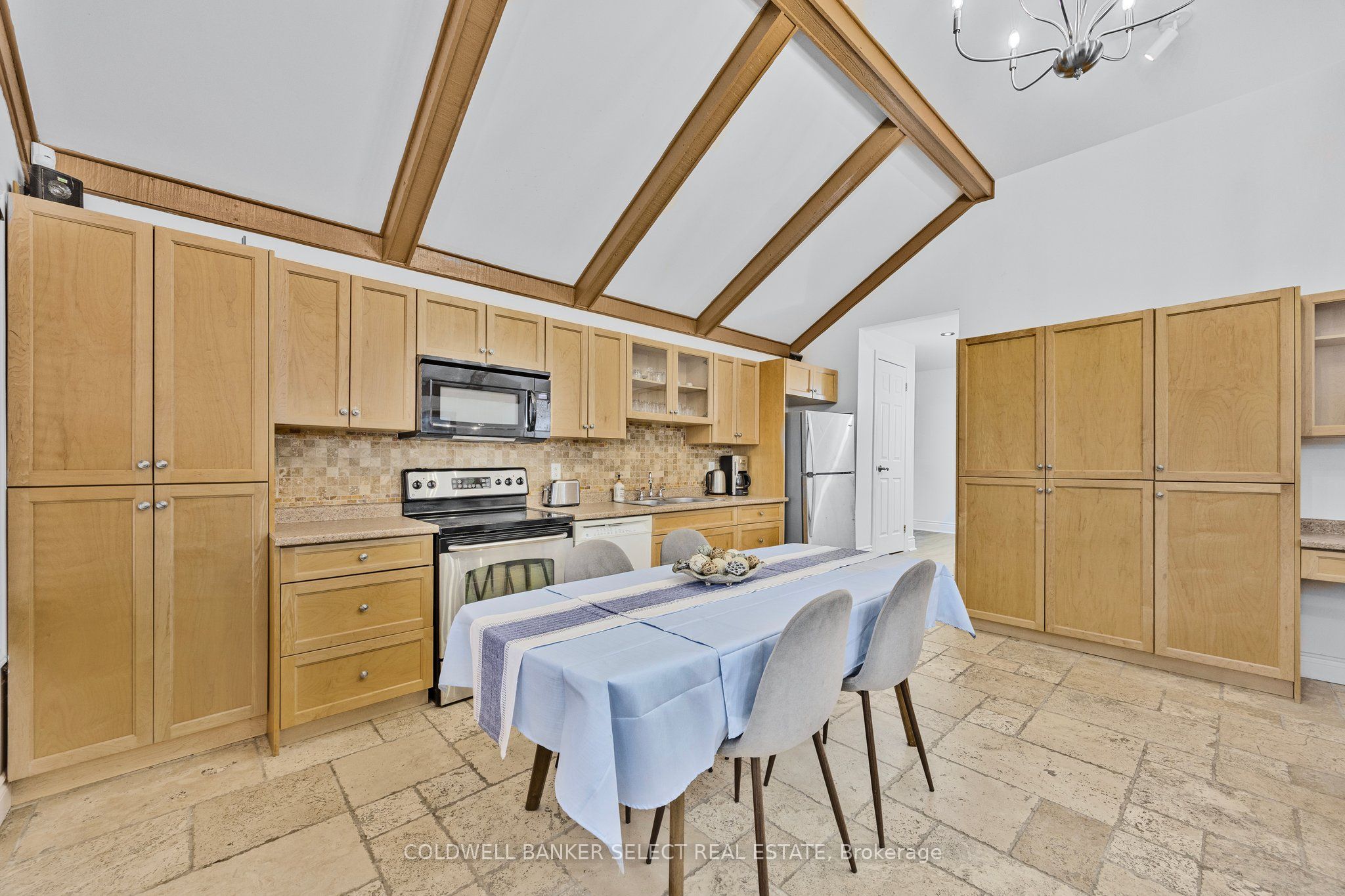 79 Baker Street Property Photo 9