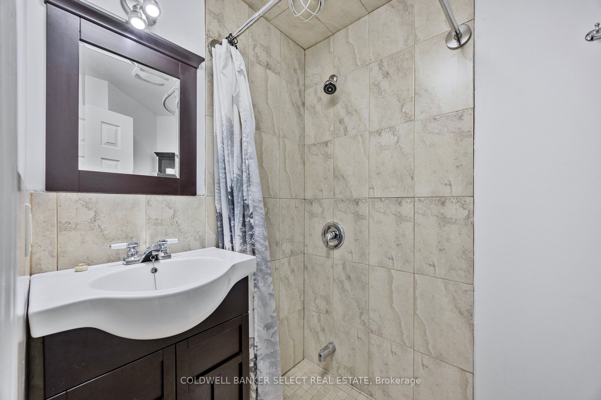 79 Baker Street Property Photo 20