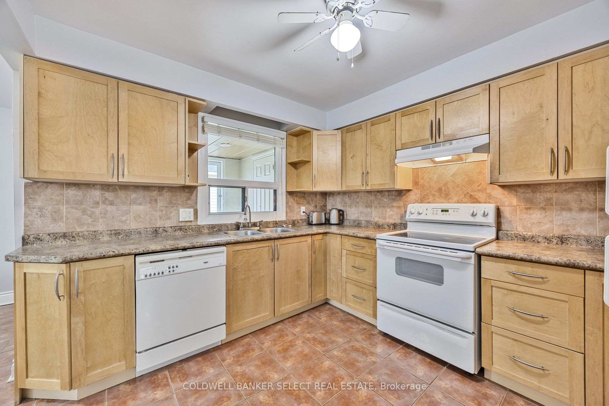79 Baker Street Property Photo 28