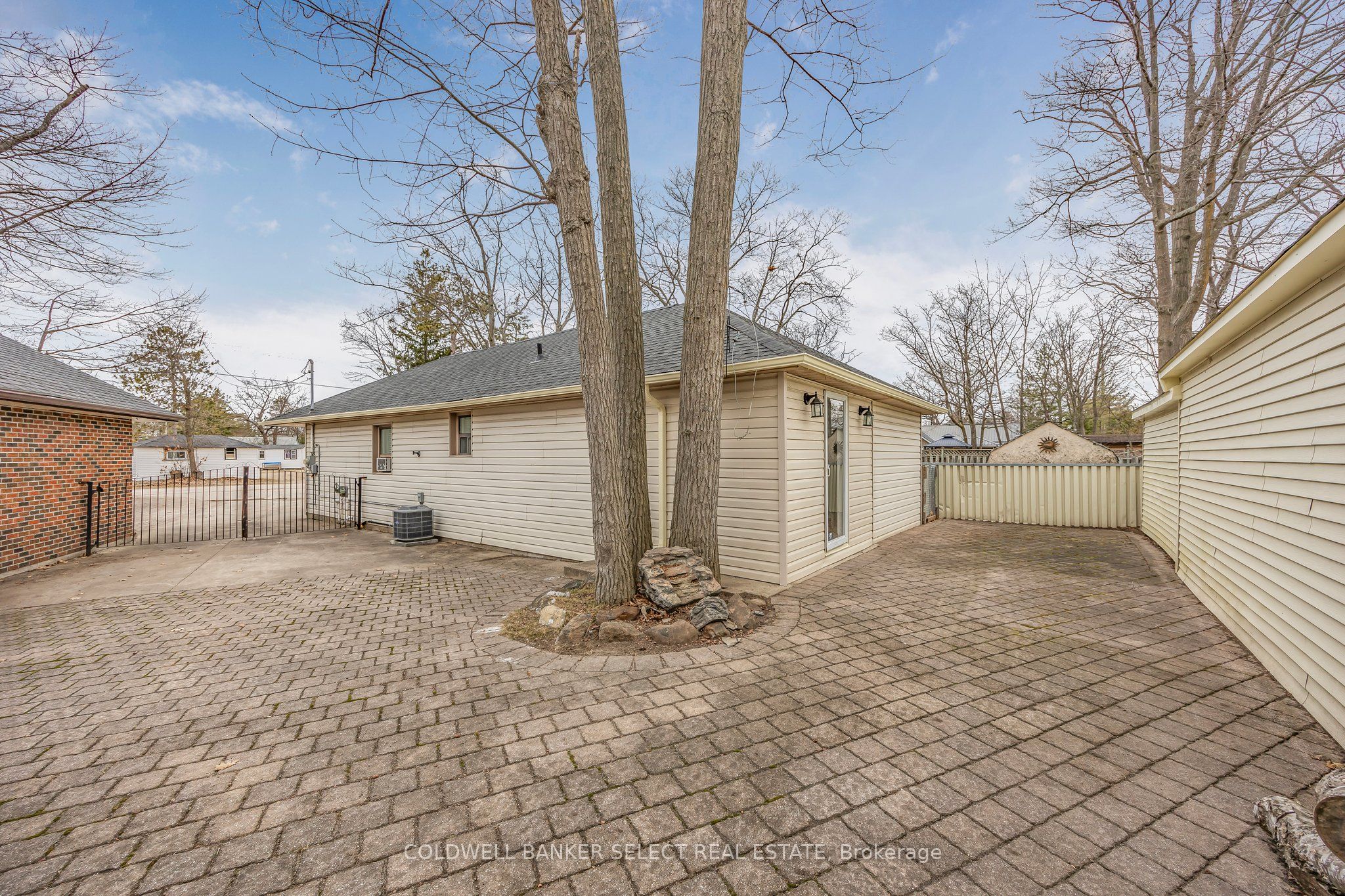 79 Baker Street Property Photo 41