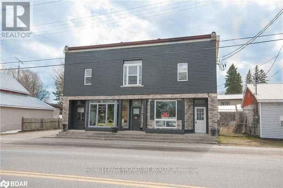 4570 Penetanguishene Road Property Photo 4