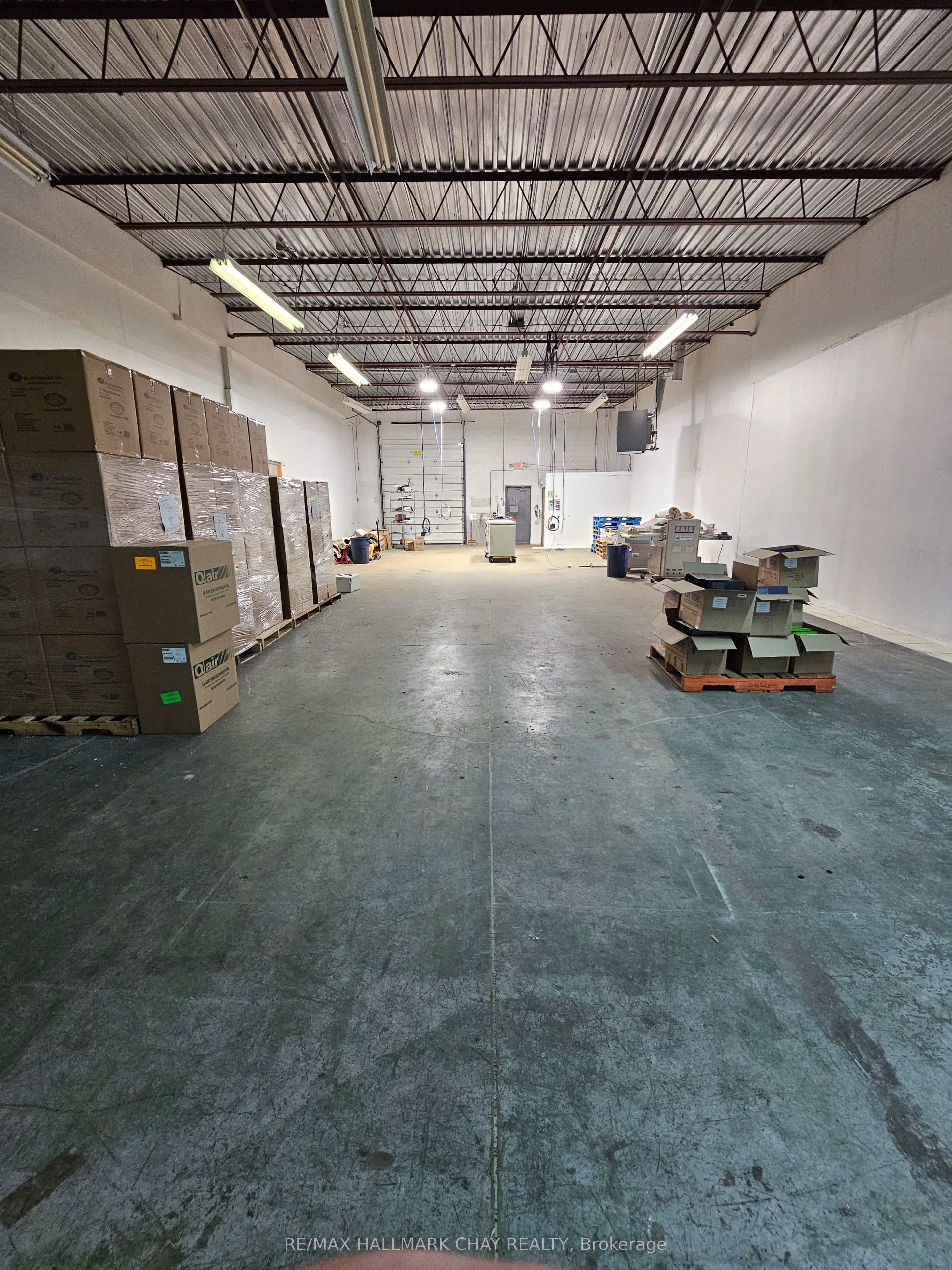 90 Saunders Road 6 Property Photo 4