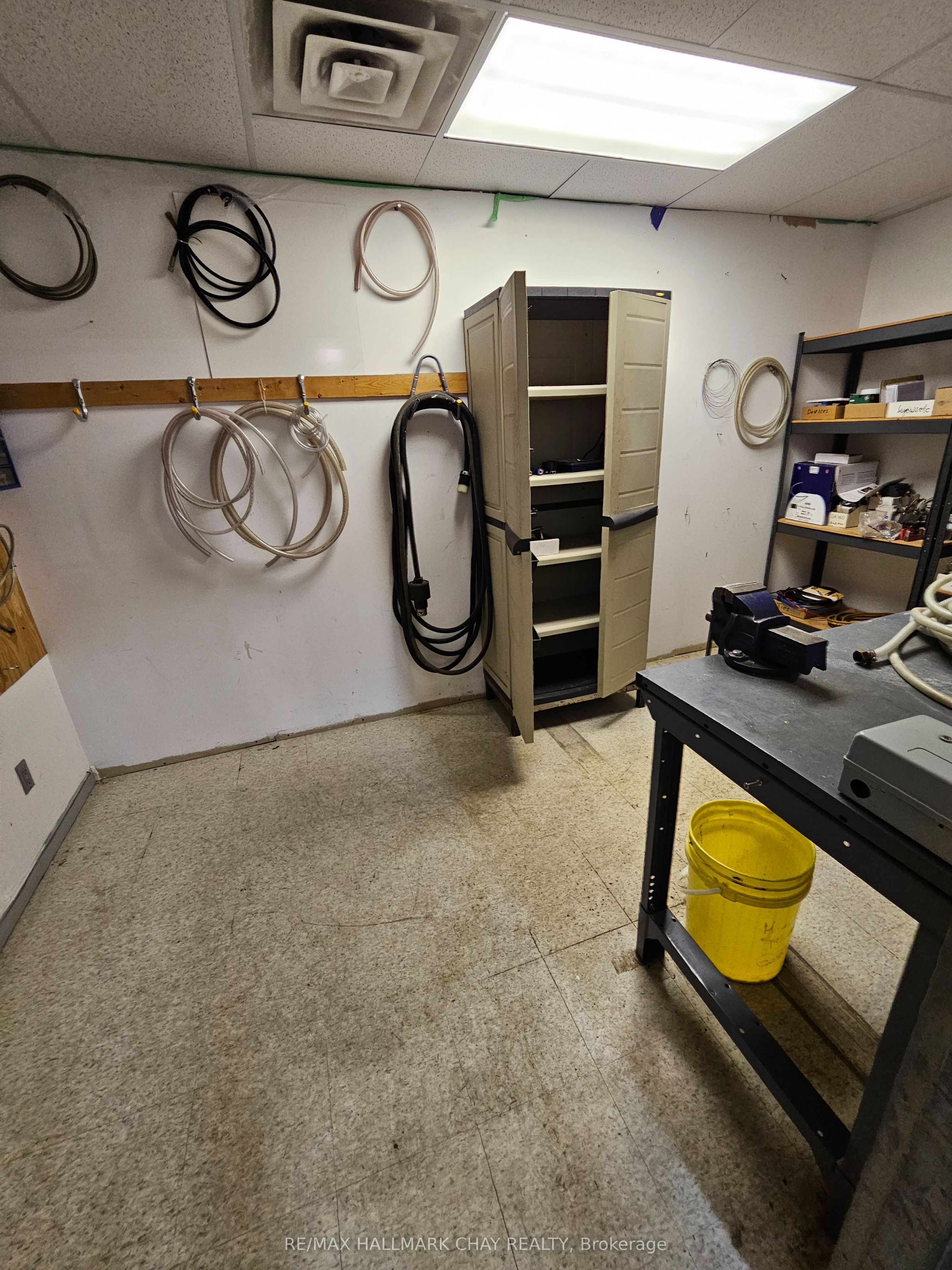 90 Saunders Road 6 Property Photo 8