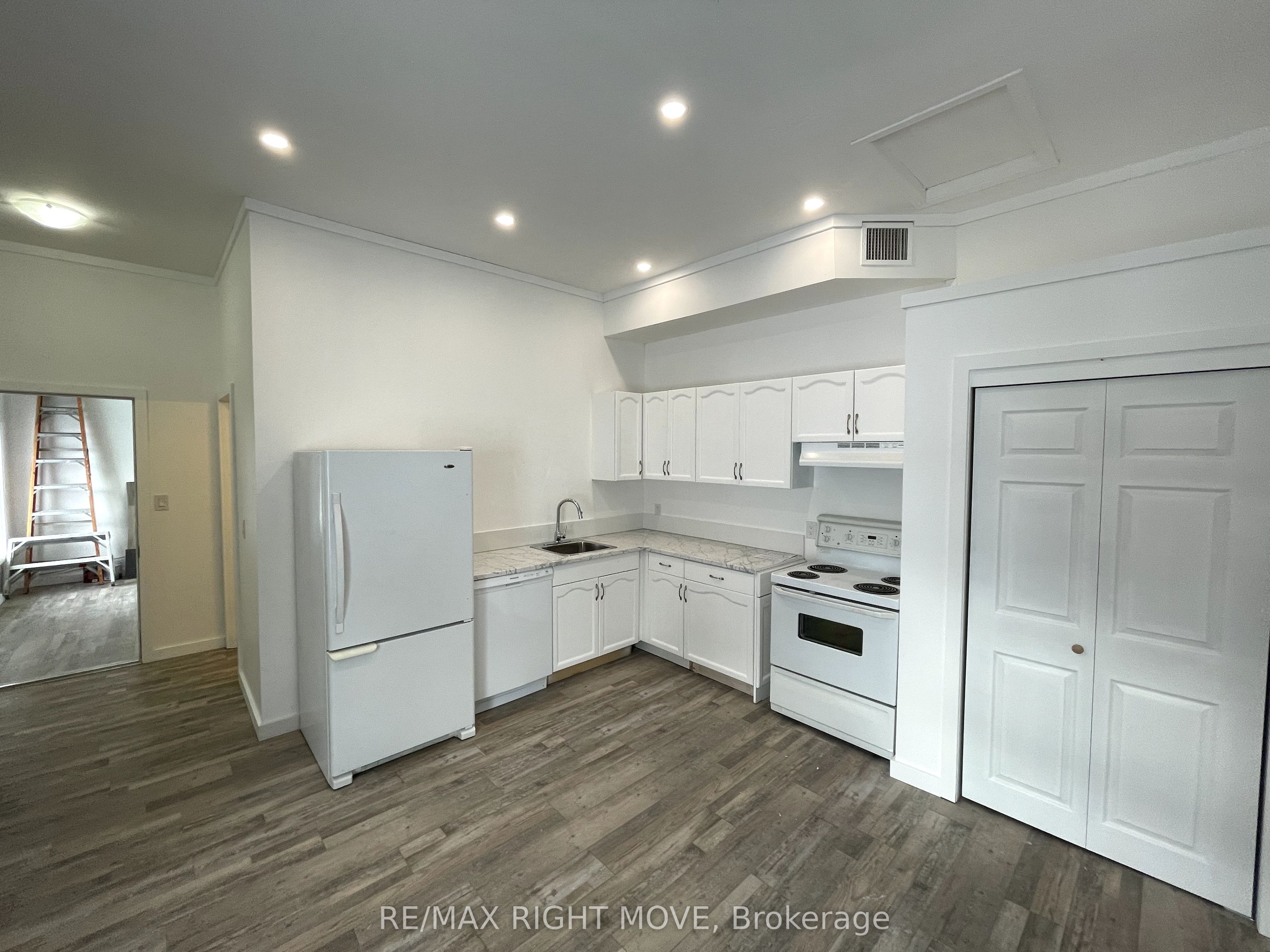 #11a - 4337 Burnside Line Property Photo 8
