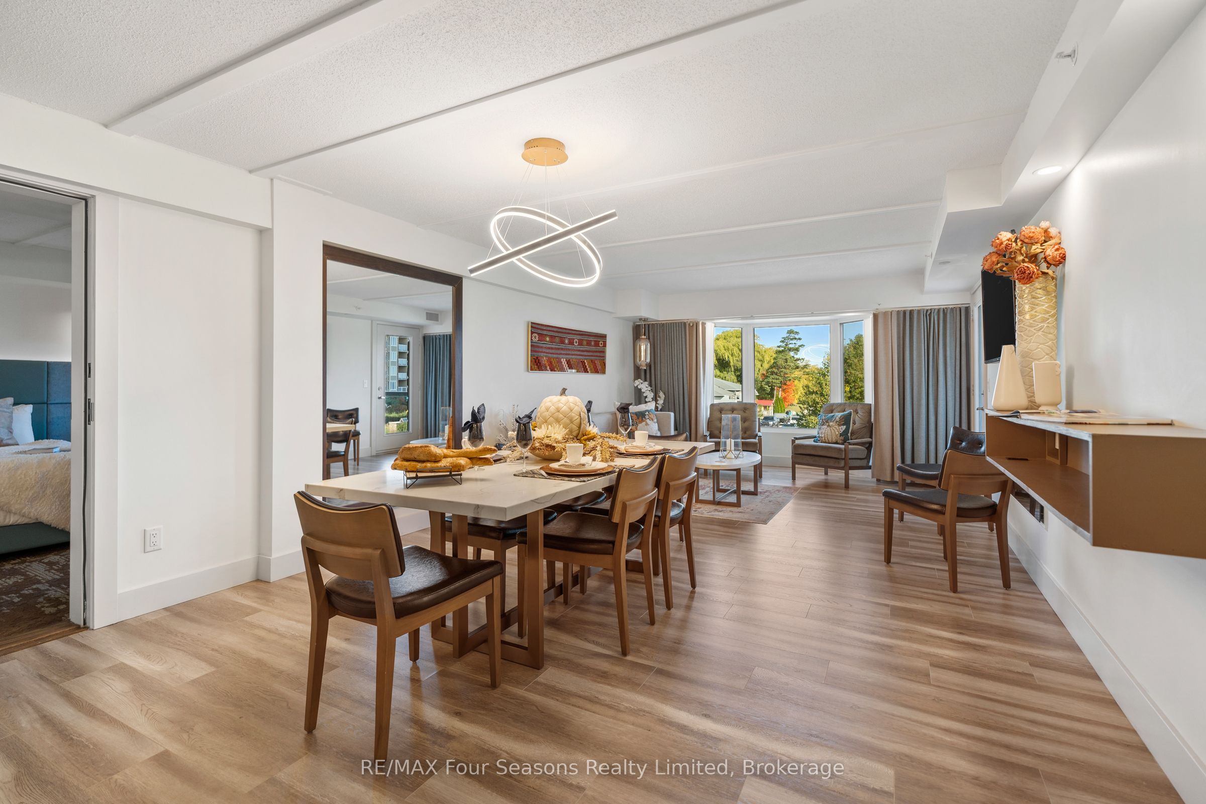 #4407-4409 - 9 Harbour Street Property Photo 3