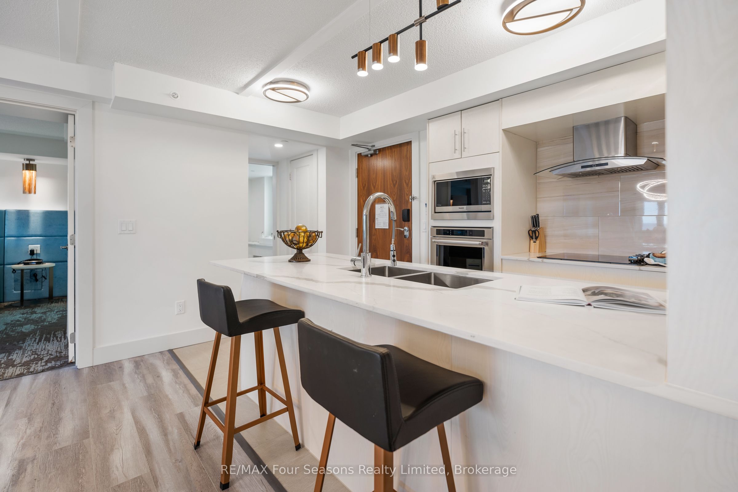#4407-4409 - 9 Harbour Street Property Photo 6