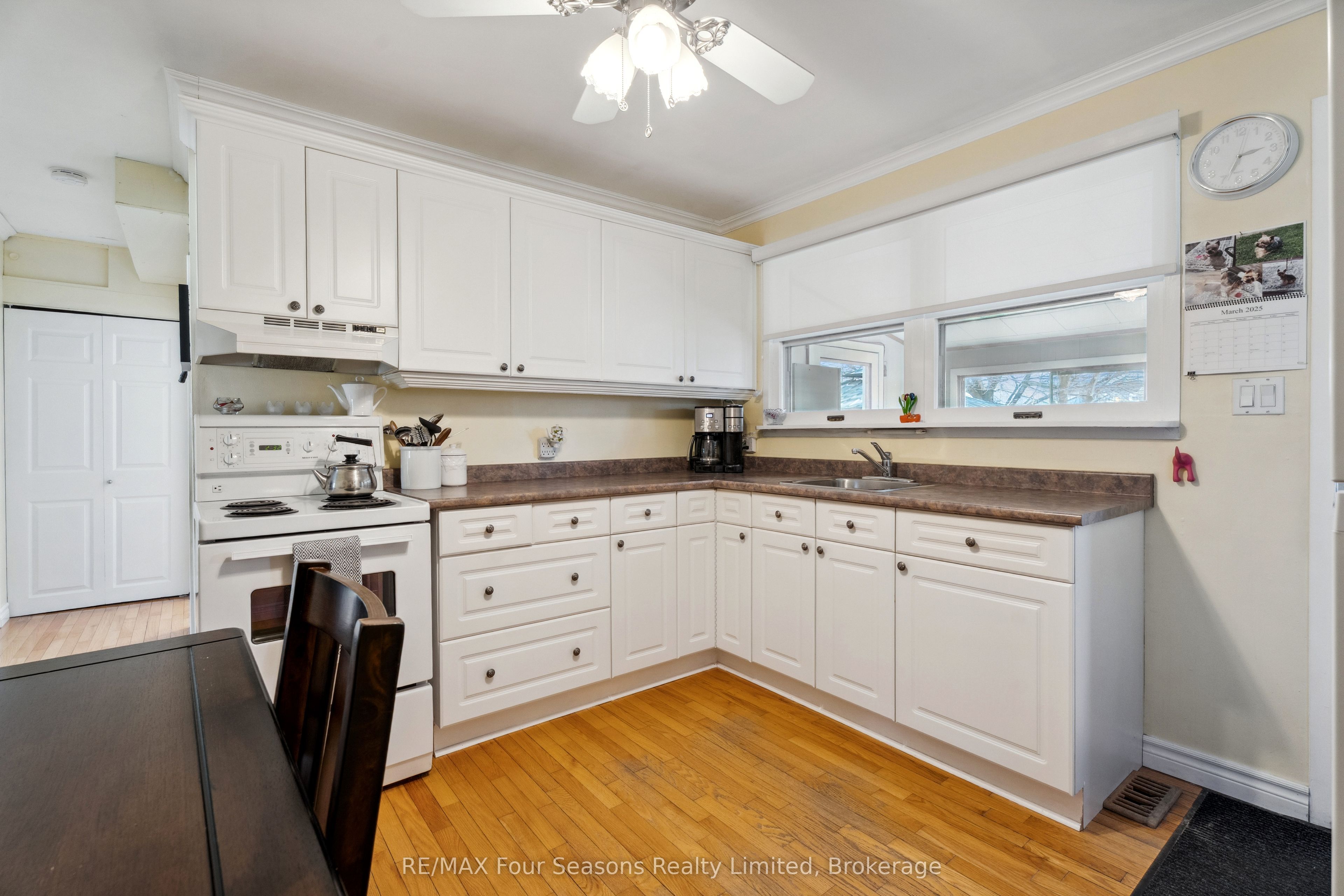 46 Erie Street Property Photo 2