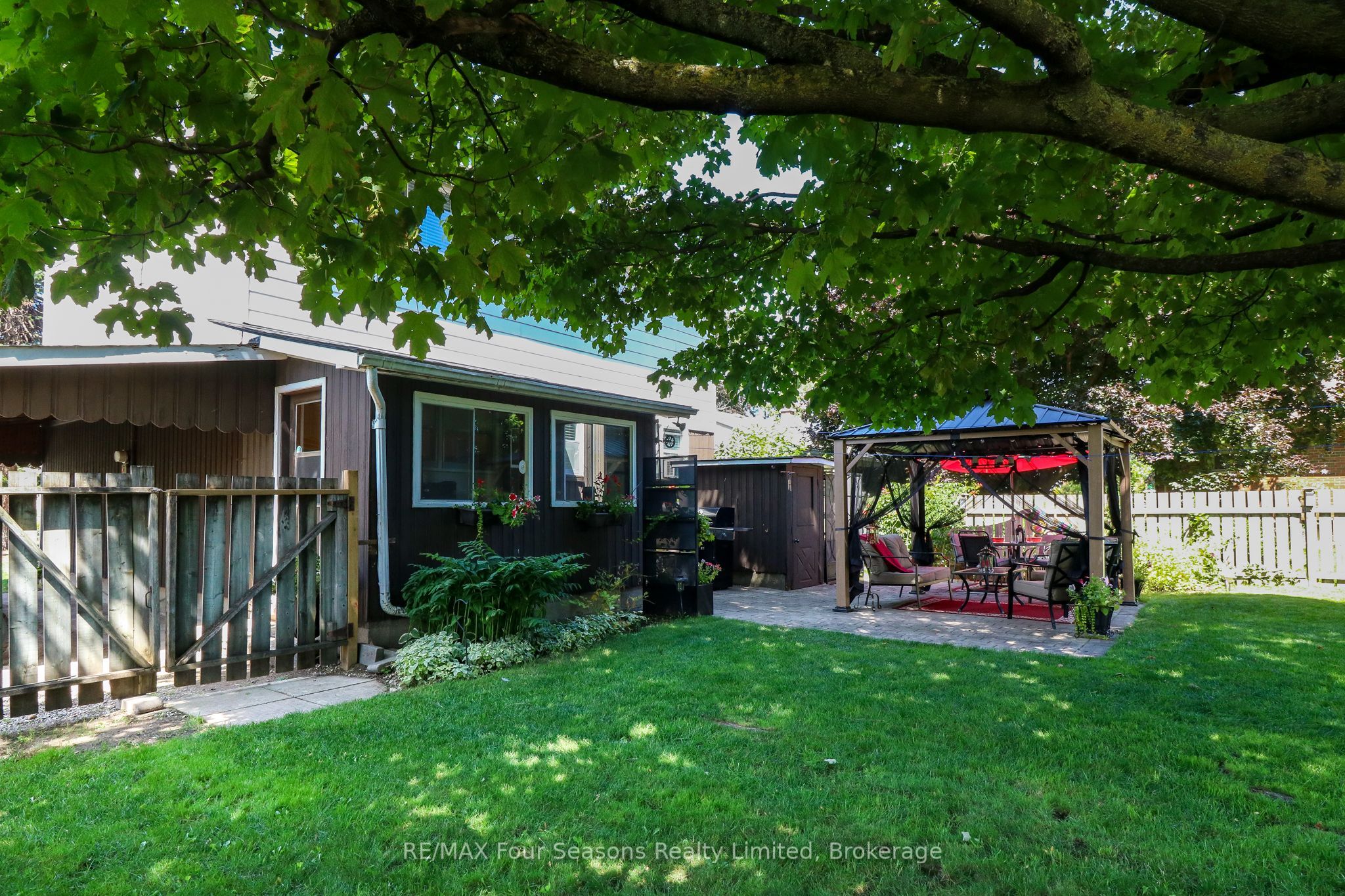 46 Erie Street Property Photo 27