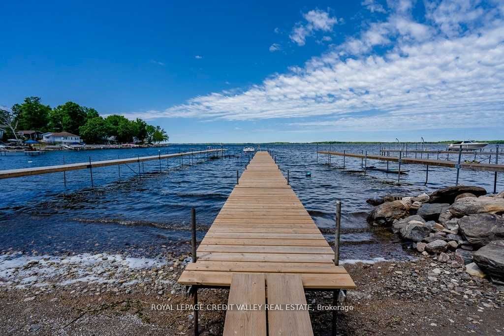 230 Robins Point Road Property Photo 1