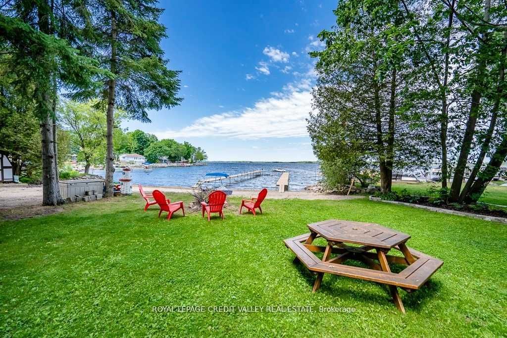 230 Robins Point Road Property Photo 3