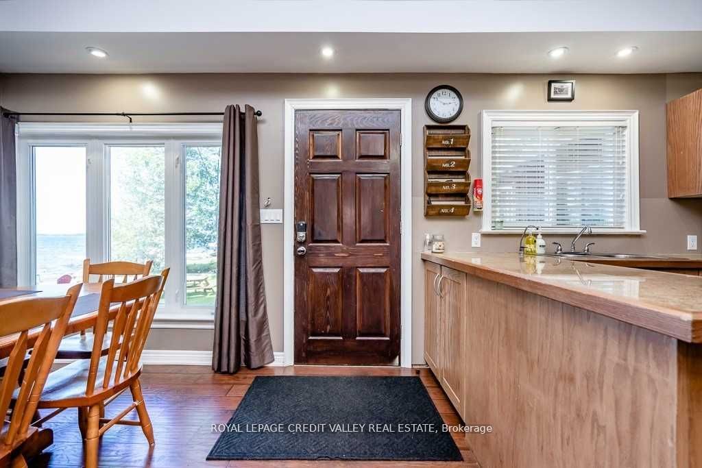 230 Robins Point Road Property Photo 6