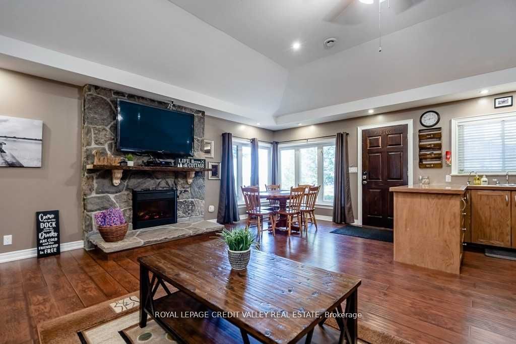 230 Robins Point Road Property Photo 9