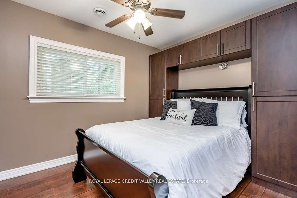 230 Robins Point Road Property Photo 14