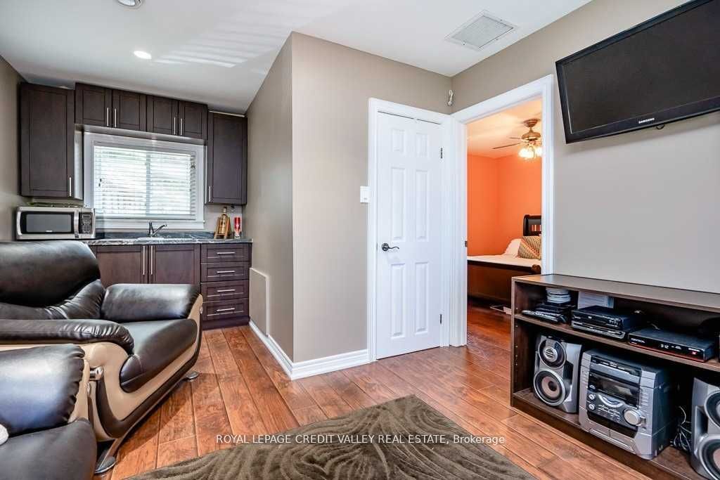 230 Robins Point Road Property Photo 16