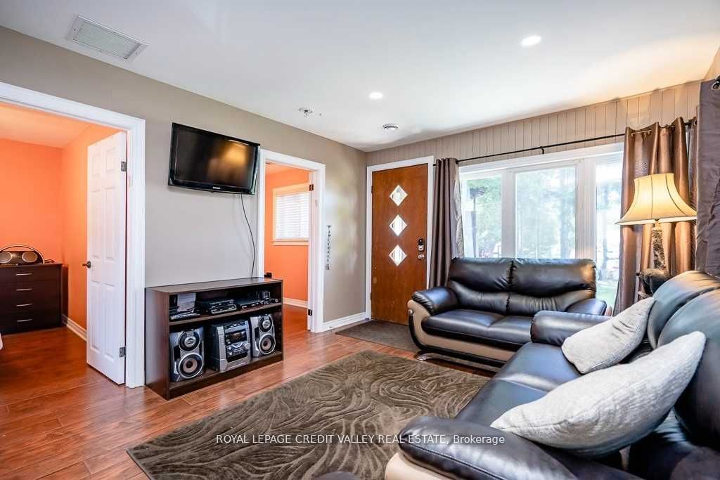 230 Robins Point Road Property Photo 17