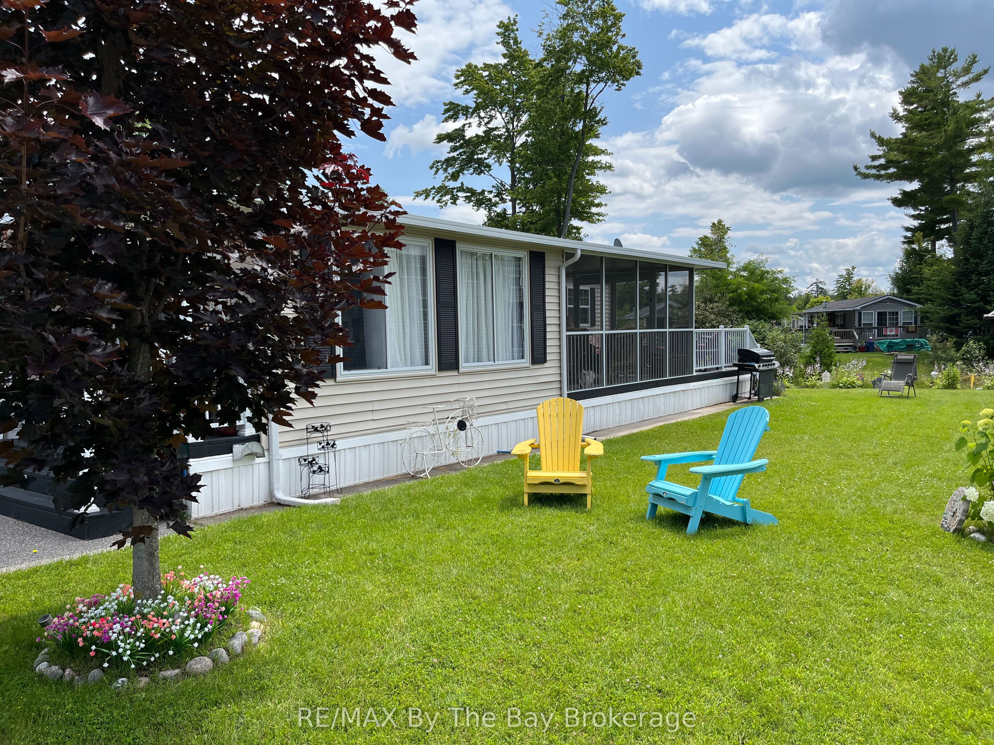 15 Kenora Trail Property Photo 4