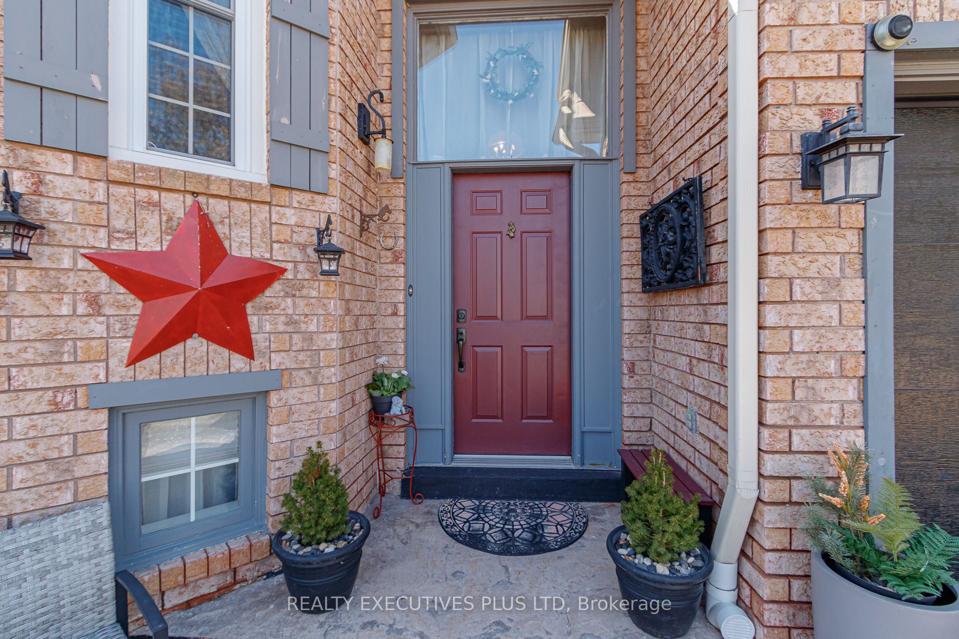204 Dyer Drive Property Photo 4