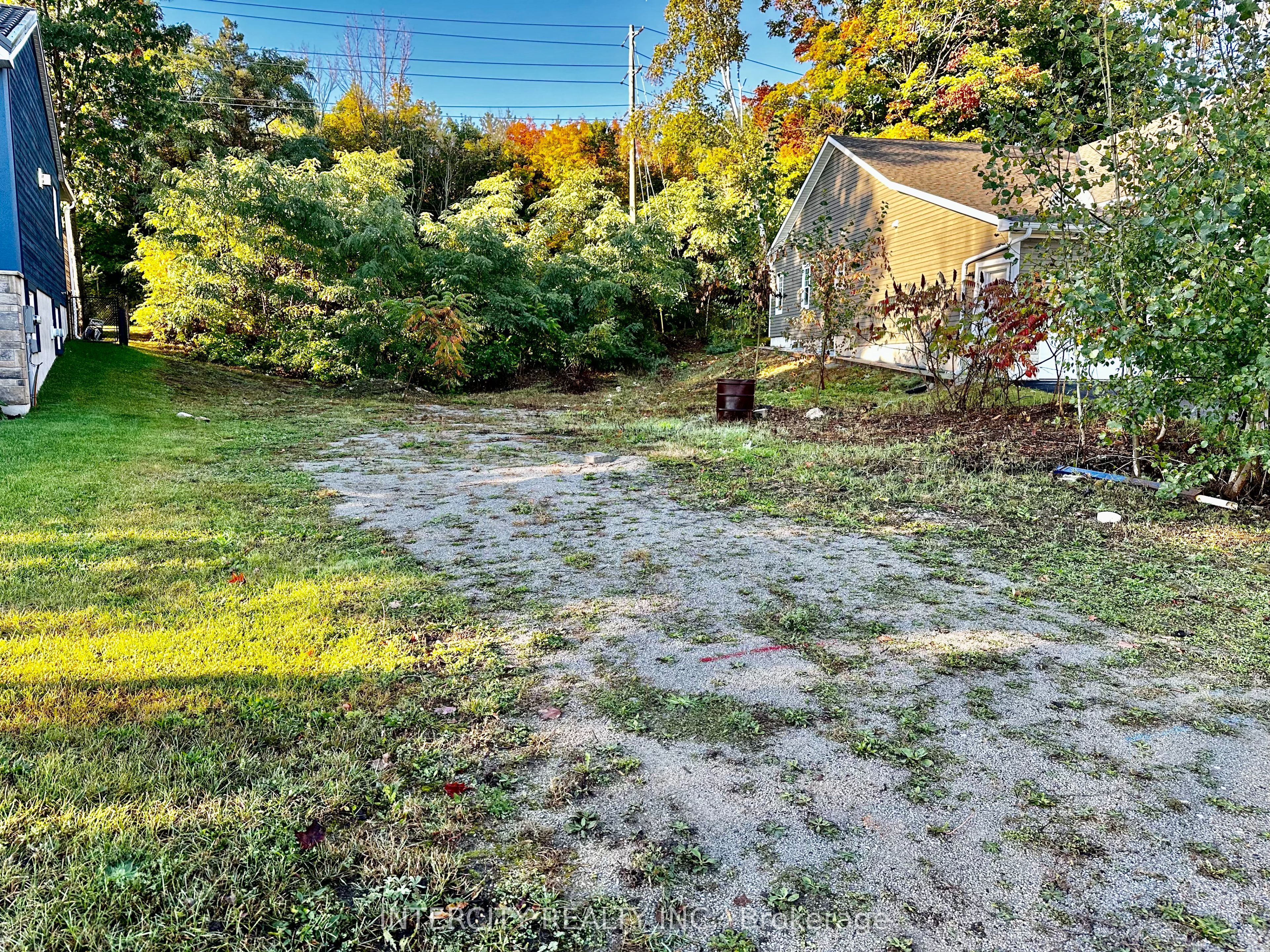 560 Taylor Drive Property Photo 2