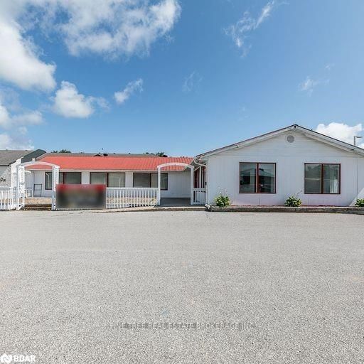 598 Atherley Road Property Photo 6