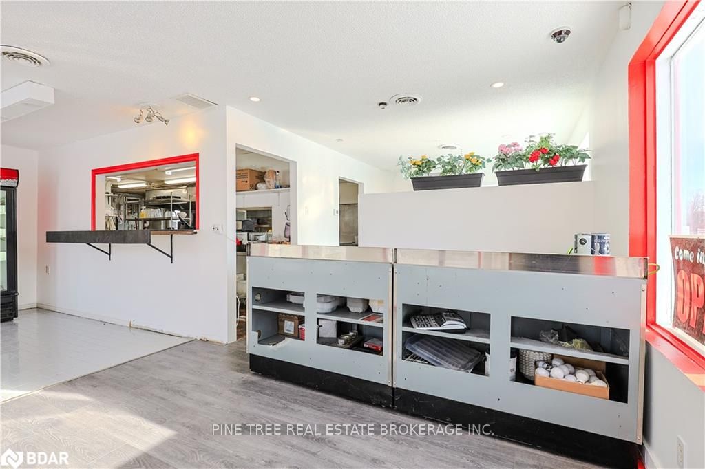 598 Atherley Road Property Photo 13