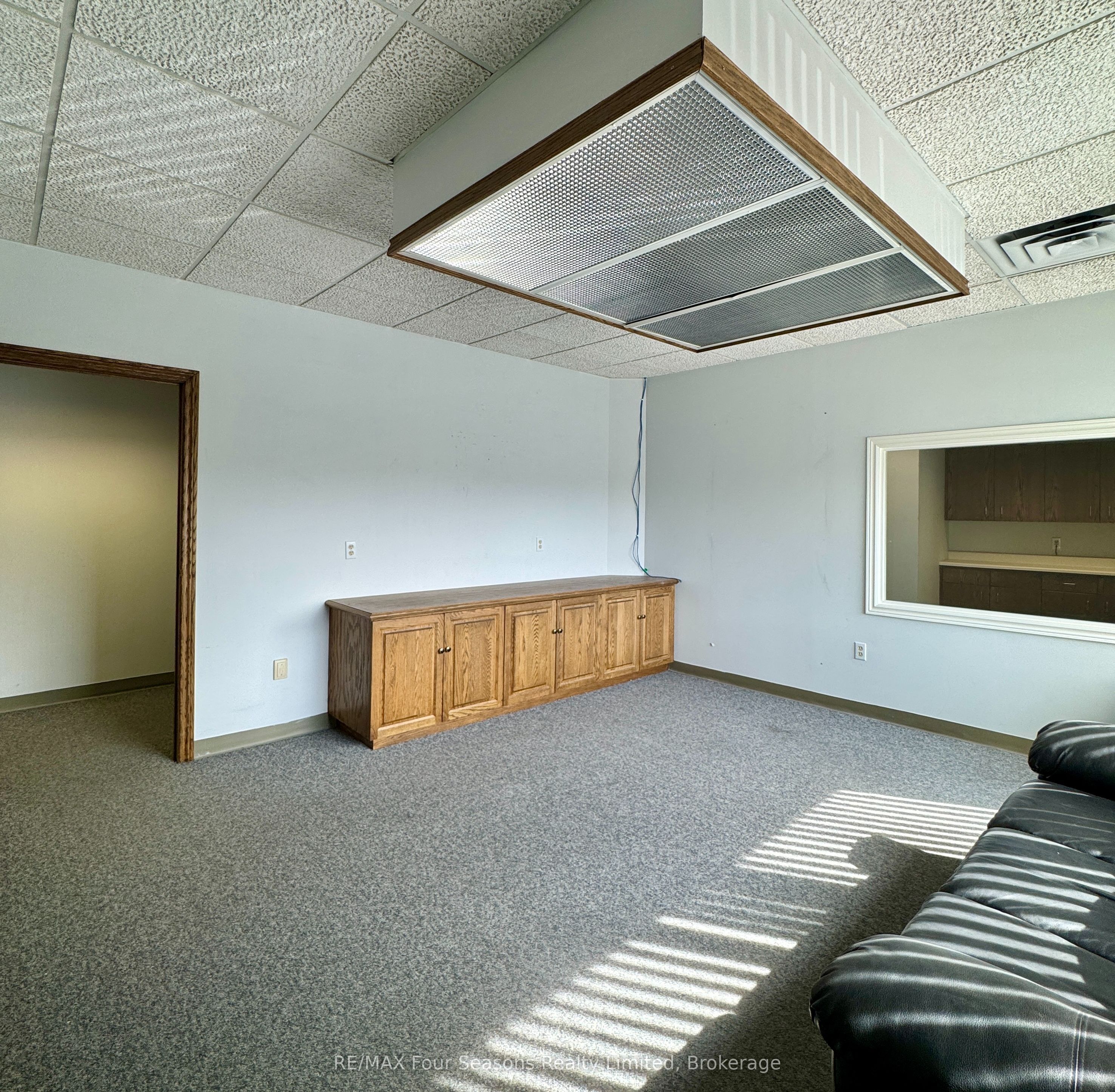#7 - 191 Hurontario Street Property Photo 4