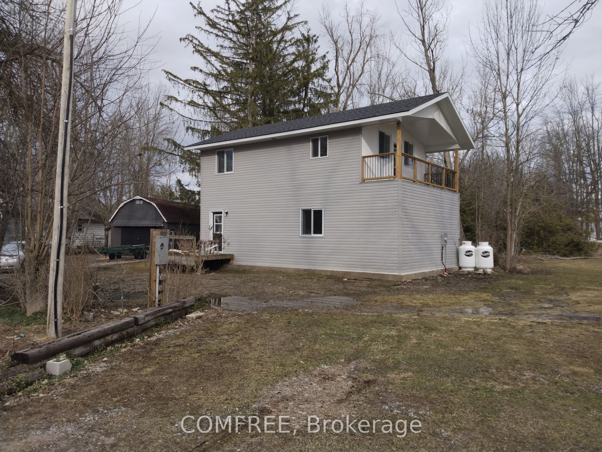 7177 Beach Drive Property Photo 3