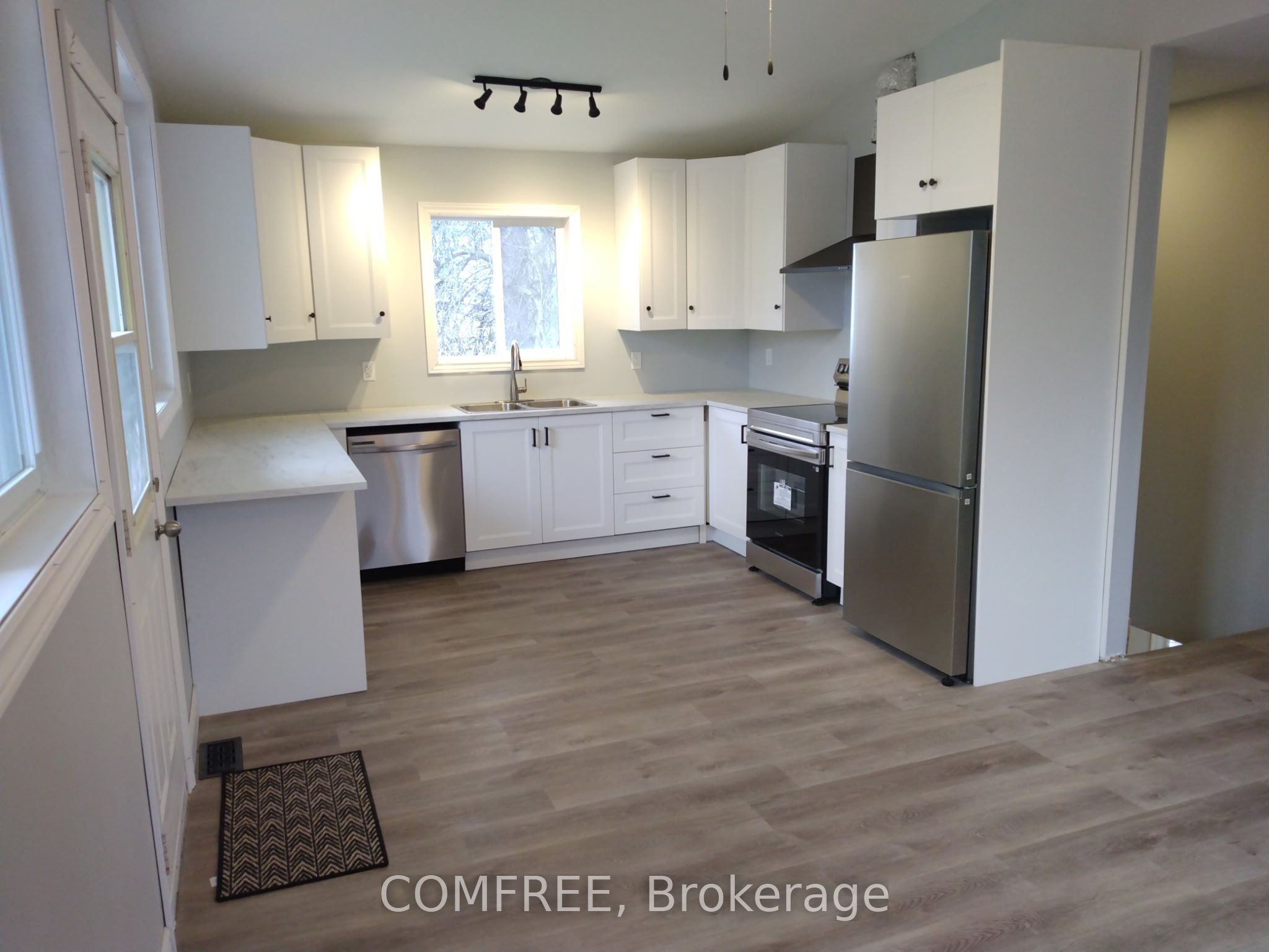 7177 Beach Drive Property Photo 19