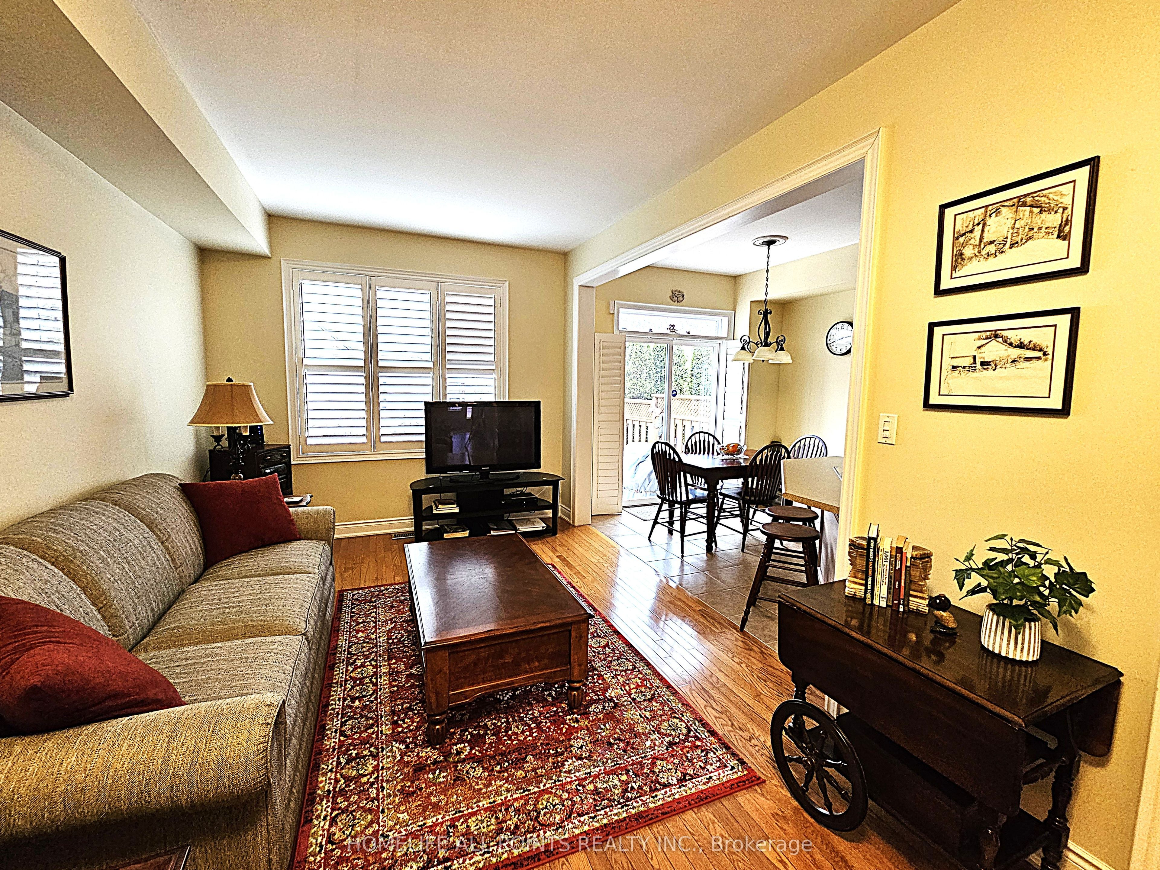 34 Savannah Crescent Property Photo 6