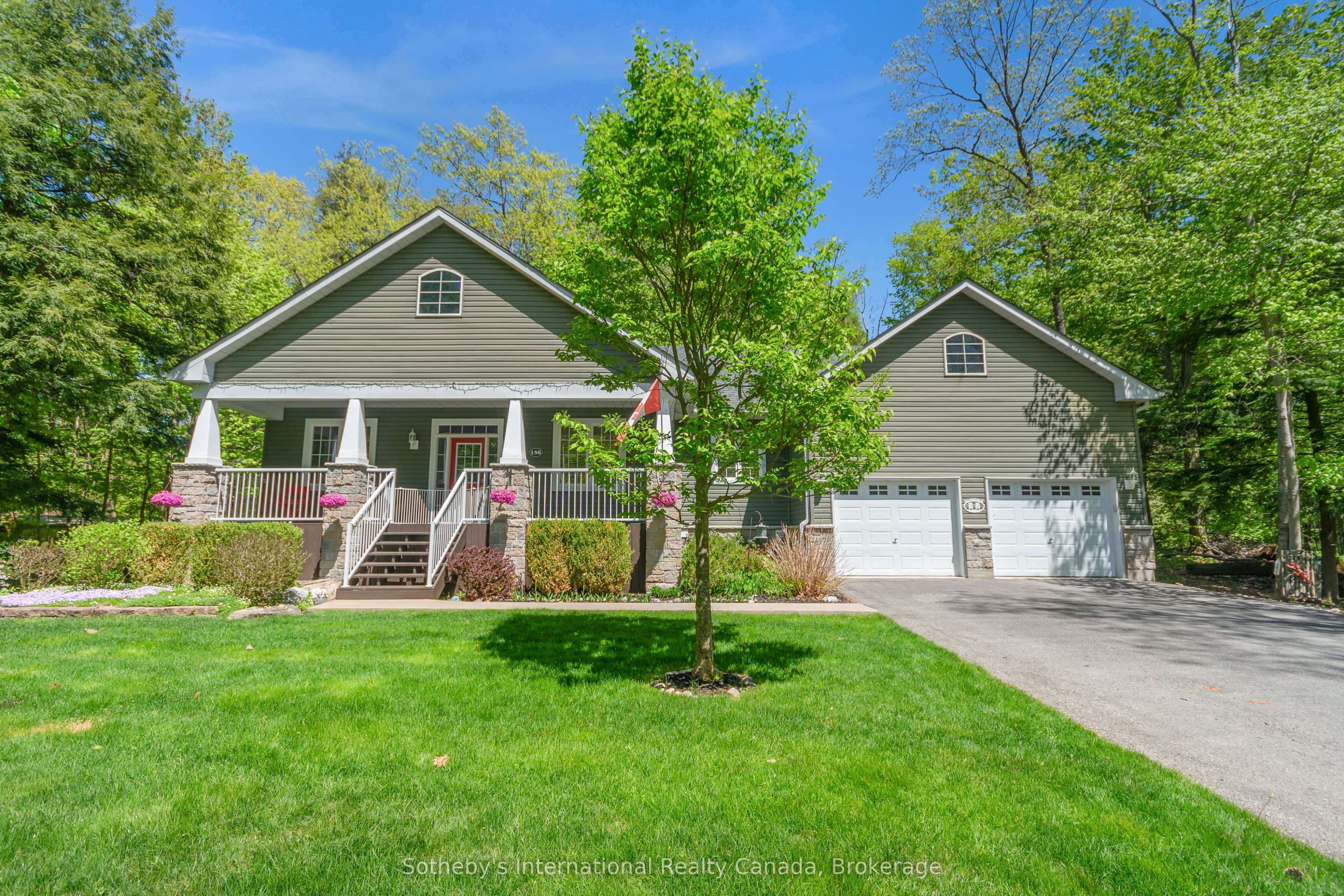 156 Moreau Parkway Property Photo 1
