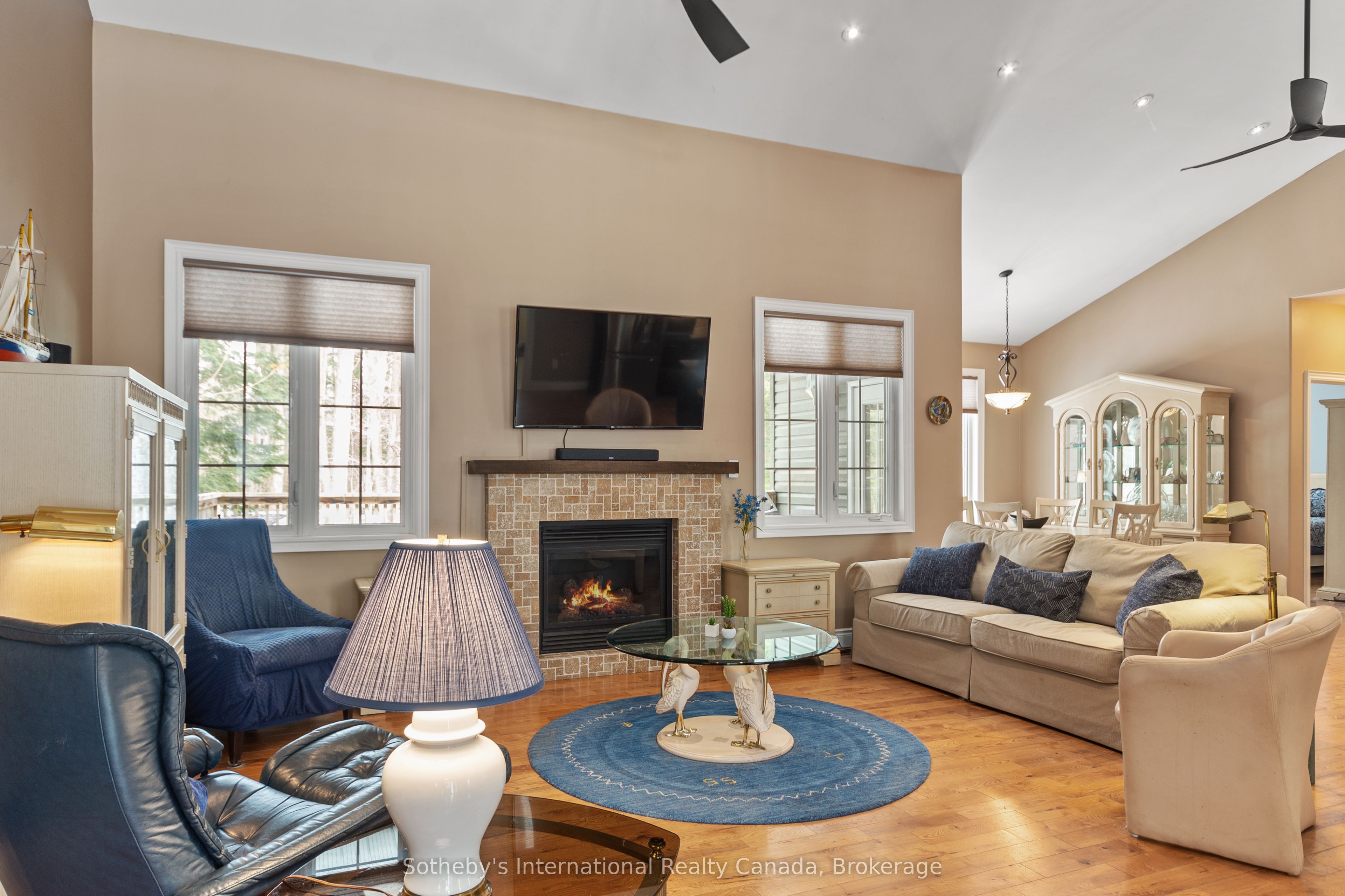 156 Moreau Parkway Property Photo 4